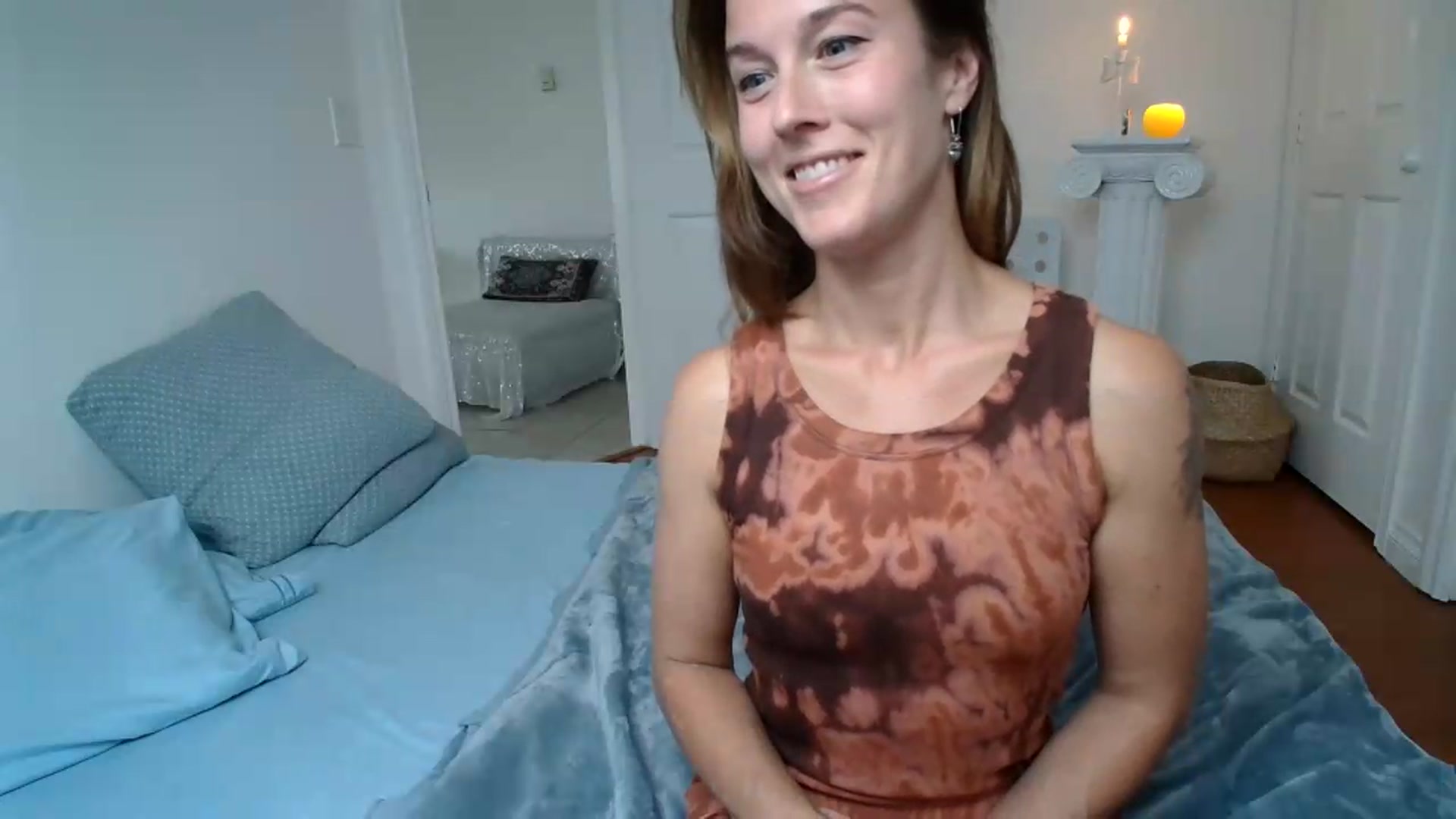 Gallery image thumbnail from ClitorisQueen's myfreecams stream on, 08/10/2026, 02:17 image 9 of 20