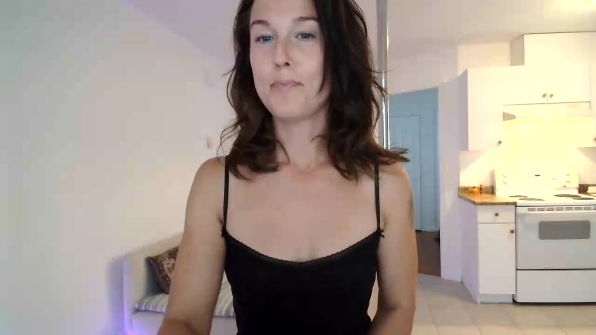 Gallery image thumbnail from ClitorisQueen's myfreecams stream on, 08/22/2026, 24:00 image 5 of 20