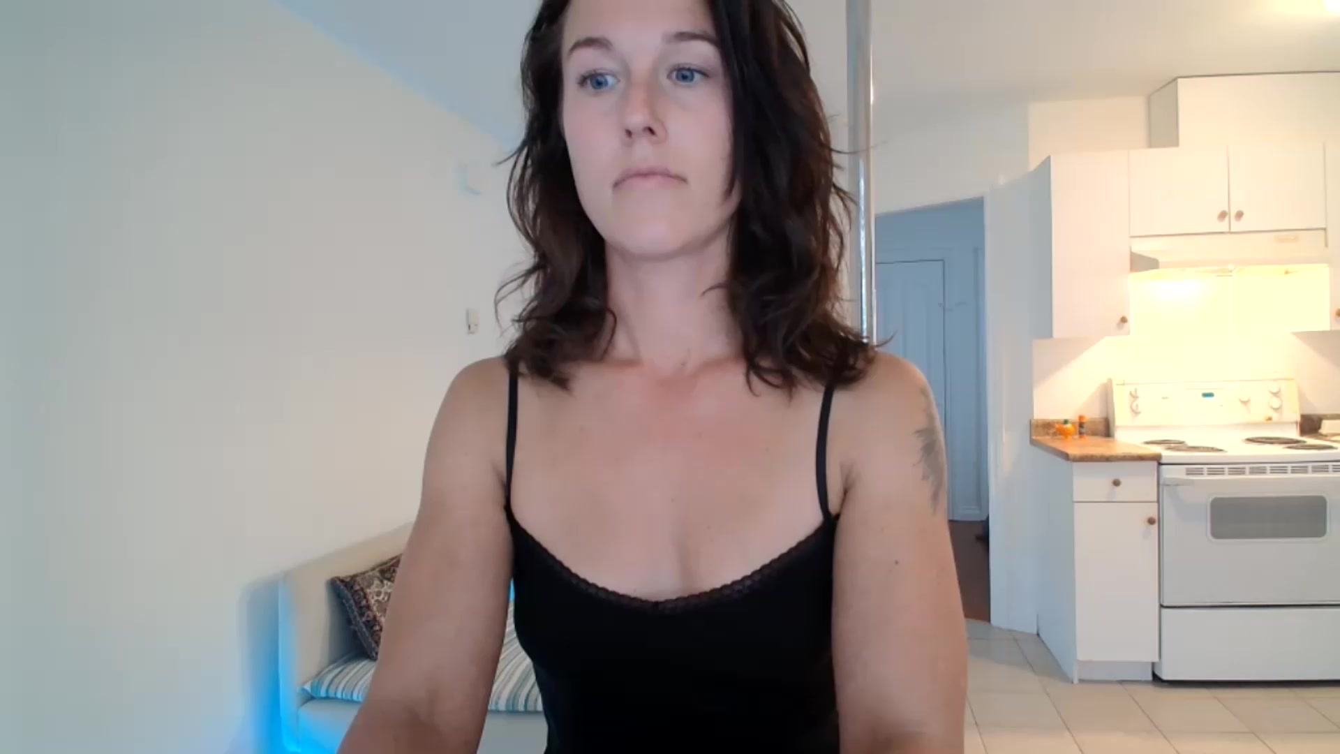 Gallery image thumbnail from ClitorisQueen's myfreecams stream on, 08/22/2026, 24:00 image 19 of 20