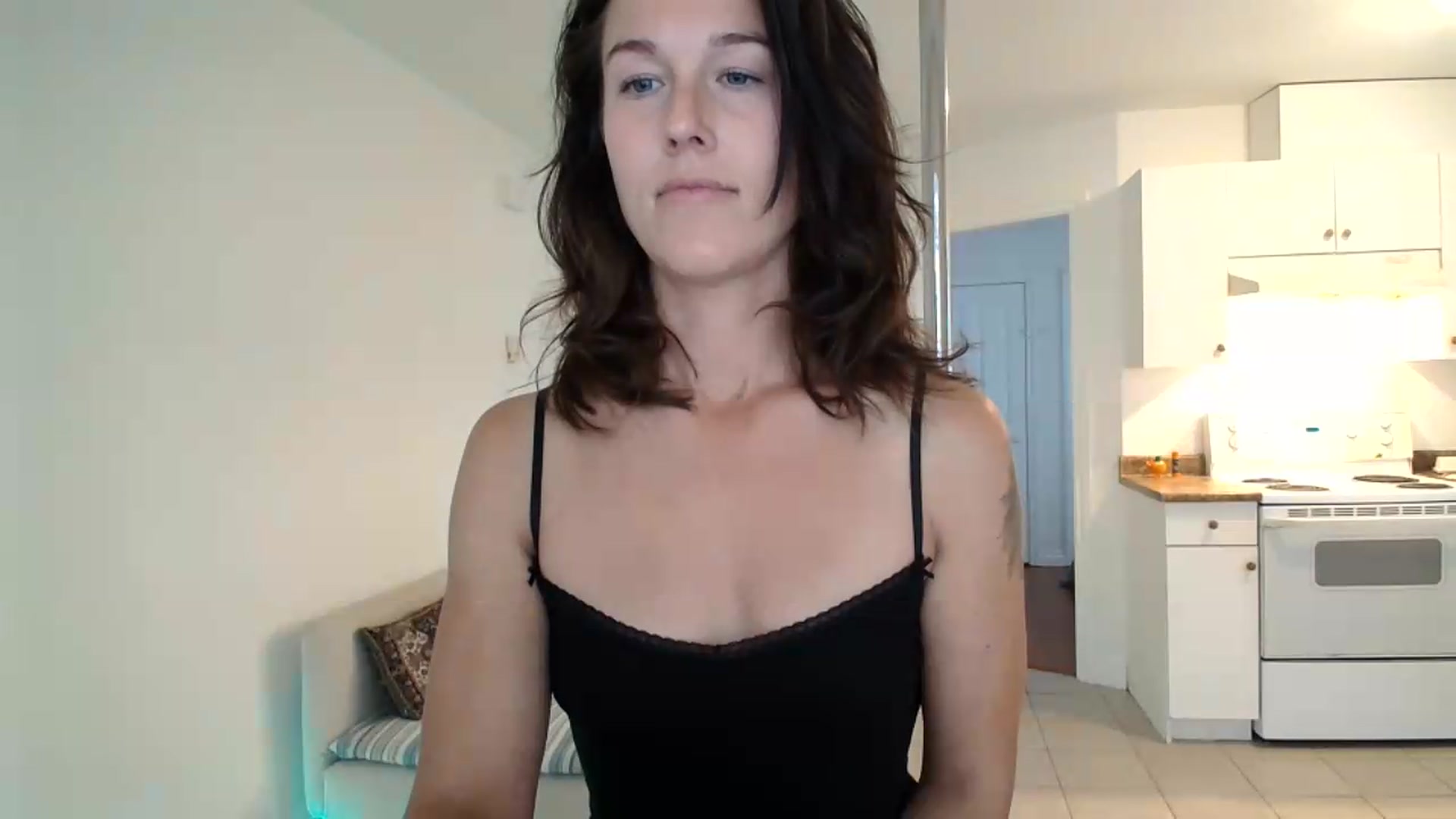 Gallery image thumbnail from ClitorisQueen's myfreecams stream on, 08/22/2026, 24:00 image 3 of 20