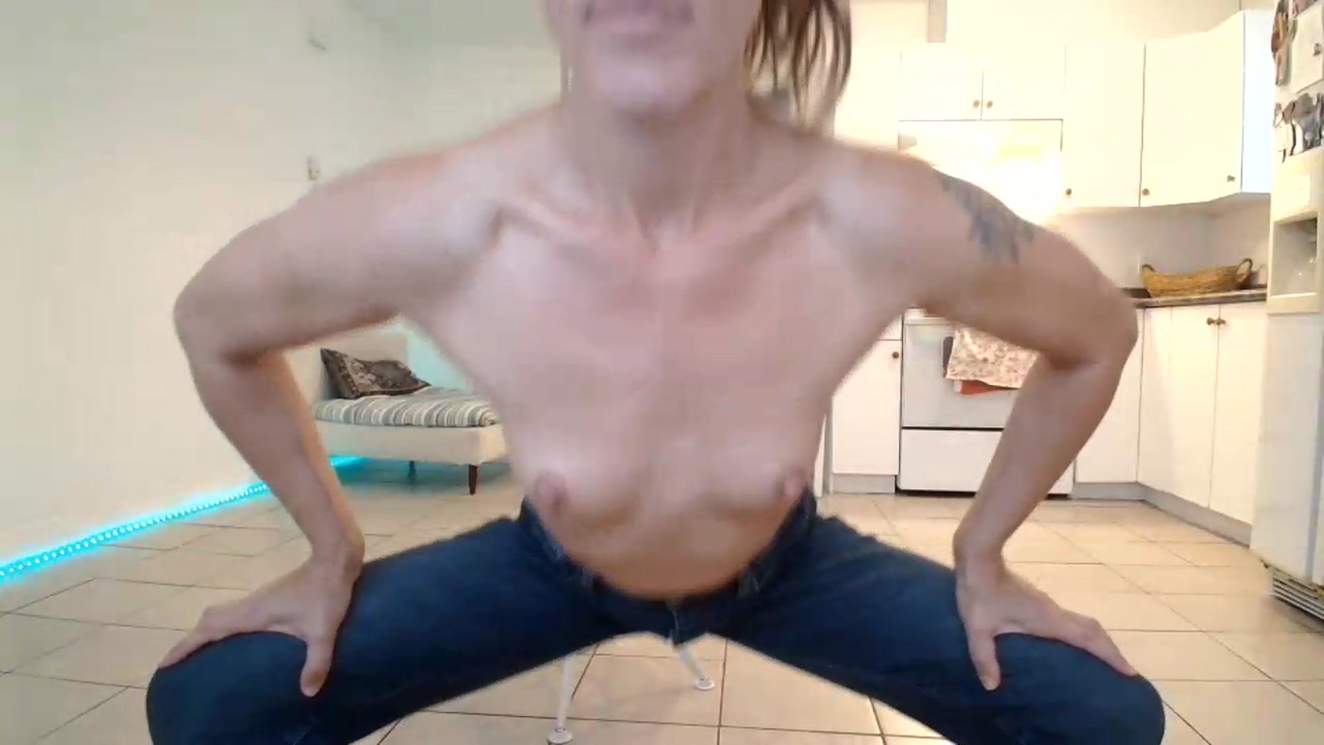 Gallery image thumbnail from ClitorisQueen's myfreecams stream on, 08/22/2026, 17:03 image 12 of 20