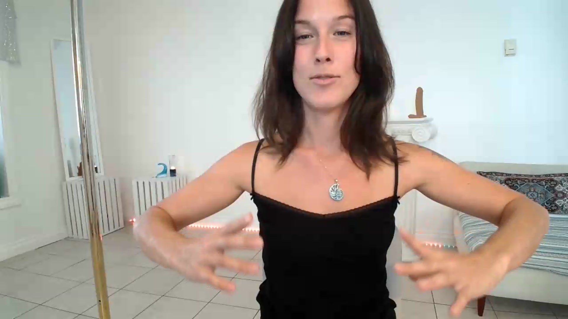 Gallery image thumbnail from ClitorisQueen's myfreecams stream on, 08/24/2026, 21:42 image 20 of 20