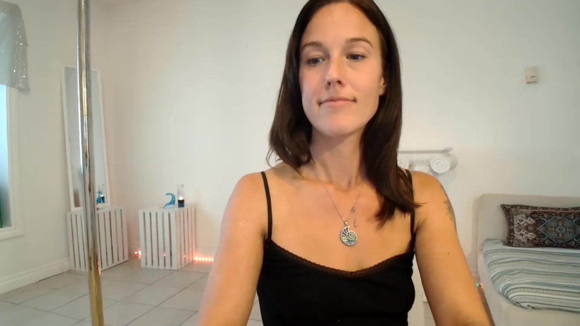 Gallery image thumbnail from ClitorisQueen's myfreecams stream on, 08/24/2026, 22:48 image 20 of 20