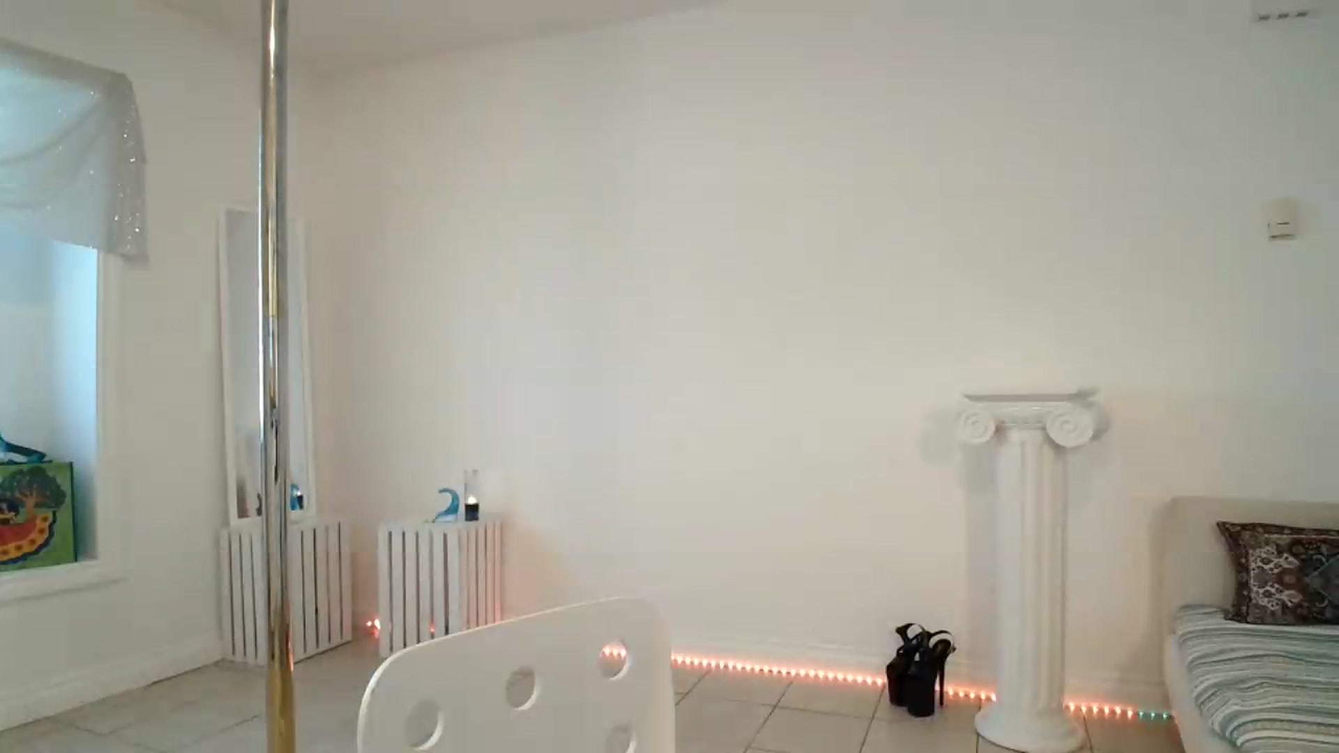 Gallery image thumbnail from ClitorisQueen's myfreecams stream on, 08/24/2026, 22:48 image 2 of 20