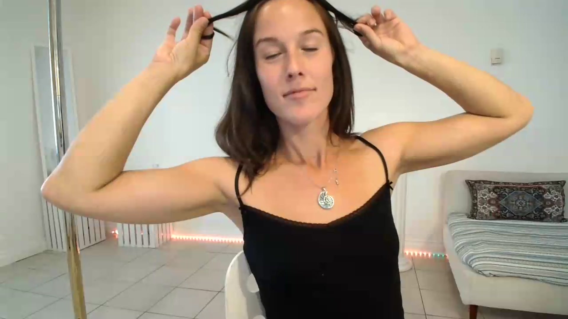 Gallery image thumbnail from ClitorisQueen's myfreecams stream on, 08/24/2026, 22:48 image 7 of 20