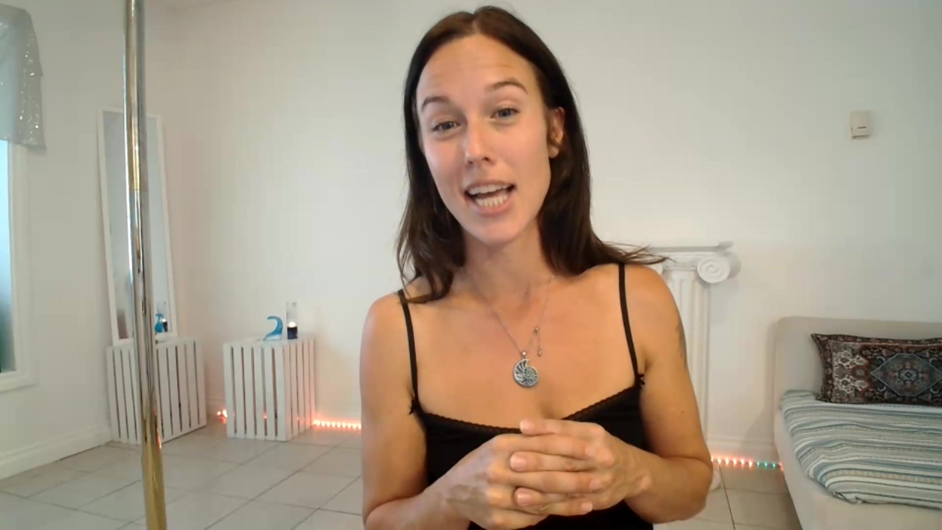 Gallery image thumbnail from ClitorisQueen's myfreecams stream on, 08/24/2026, 22:48 image 13 of 20