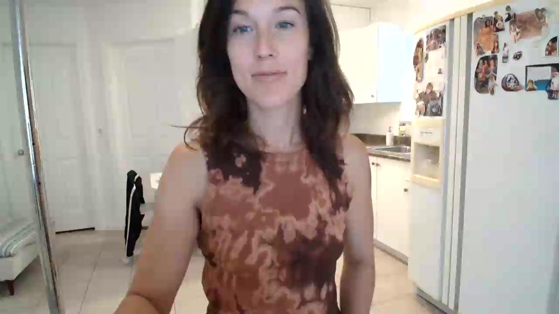Gallery image thumbnail from ClitorisQueen's myfreecams stream on, 08/25/2026, 16:01 image 6 of 20