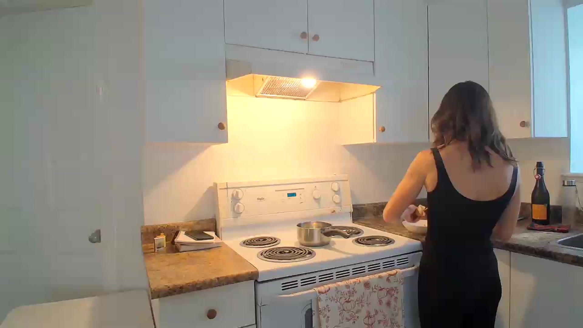 Gallery image thumbnail from ClitorisQueen's myfreecams stream on, 08/25/2026, 20:09 image 1 of 20