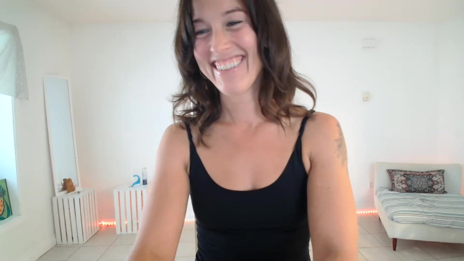 Gallery image thumbnail from ClitorisQueen's myfreecams stream on, 08/25/2026, 20:09 image 11 of 20