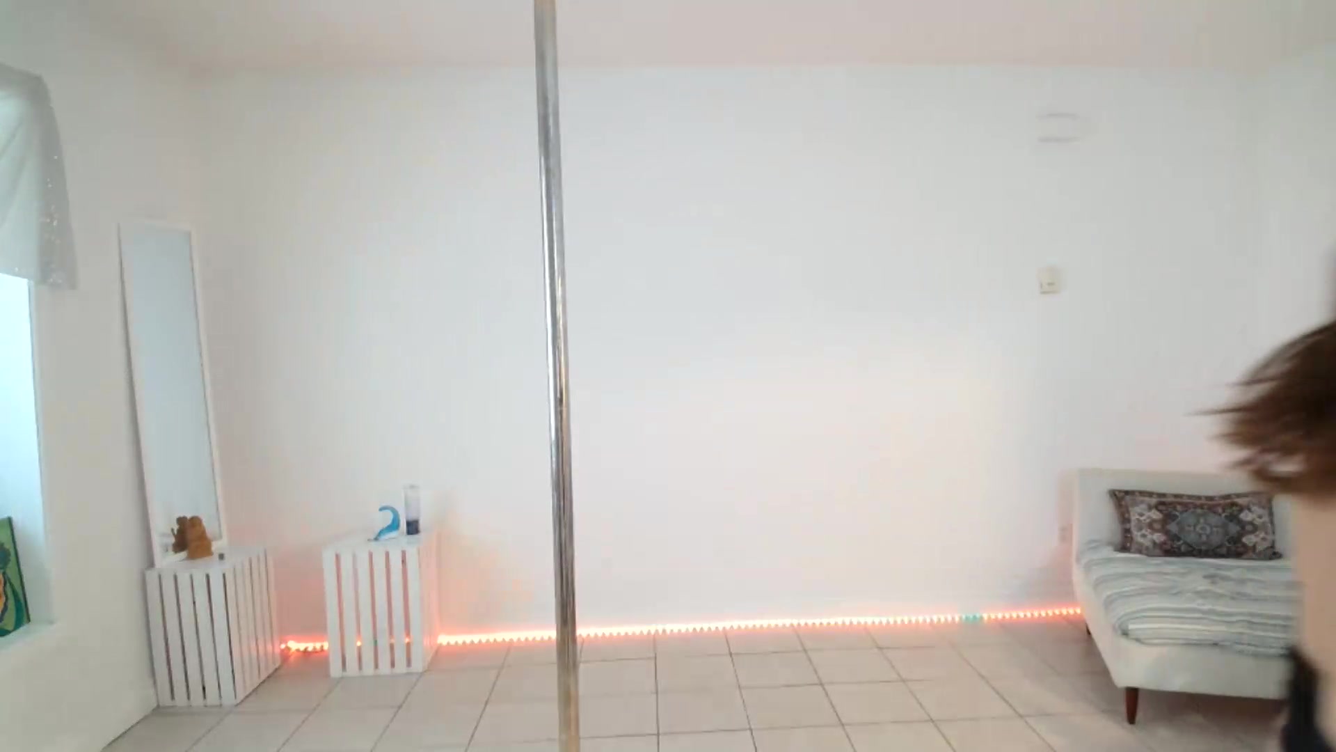 Gallery image thumbnail from ClitorisQueen's myfreecams stream on, 08/25/2026, 20:09 image 15 of 20