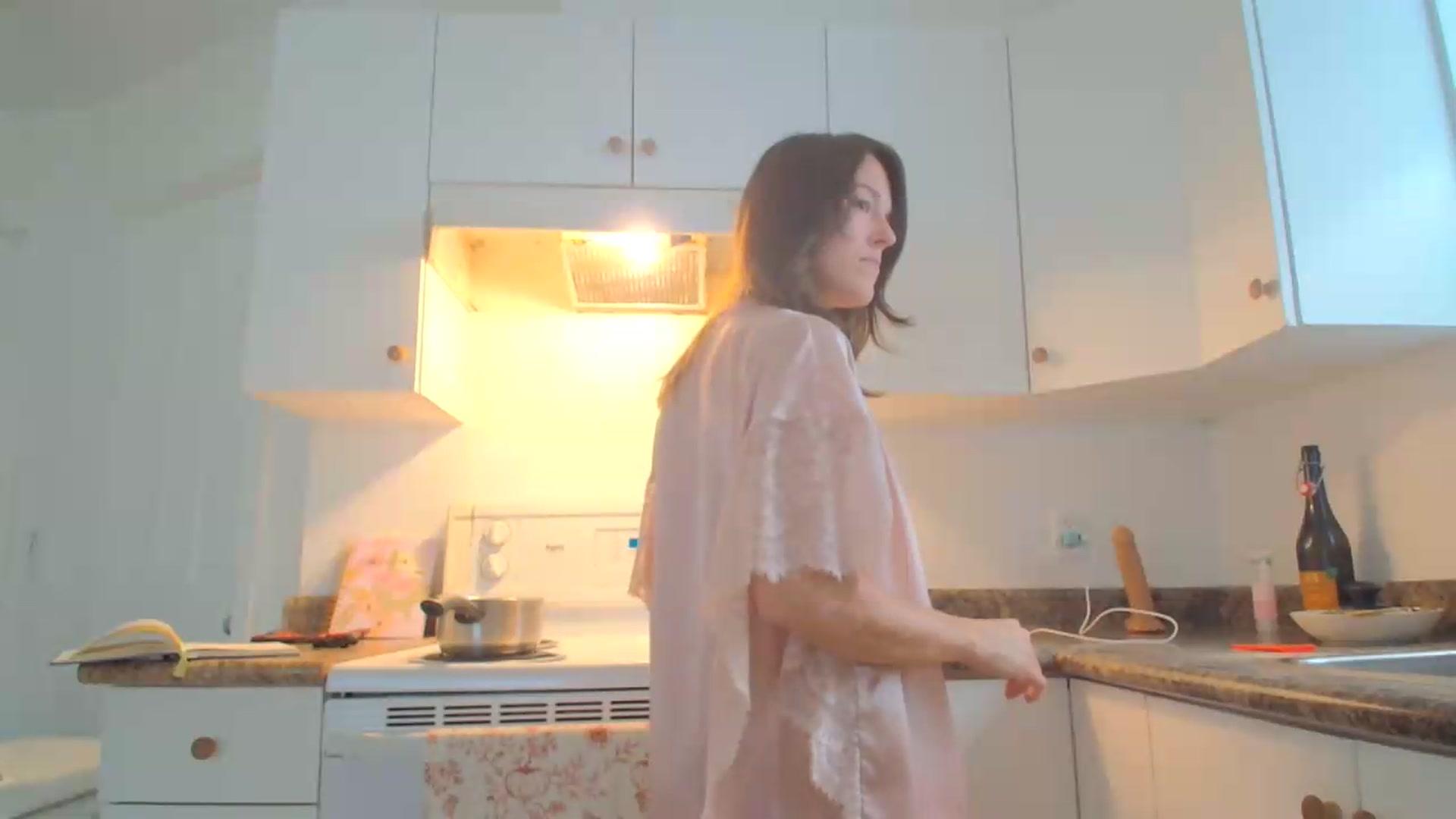 Gallery image thumbnail from ClitorisQueen's myfreecams stream on, 08/26/2026, 17:58 image 6 of 20