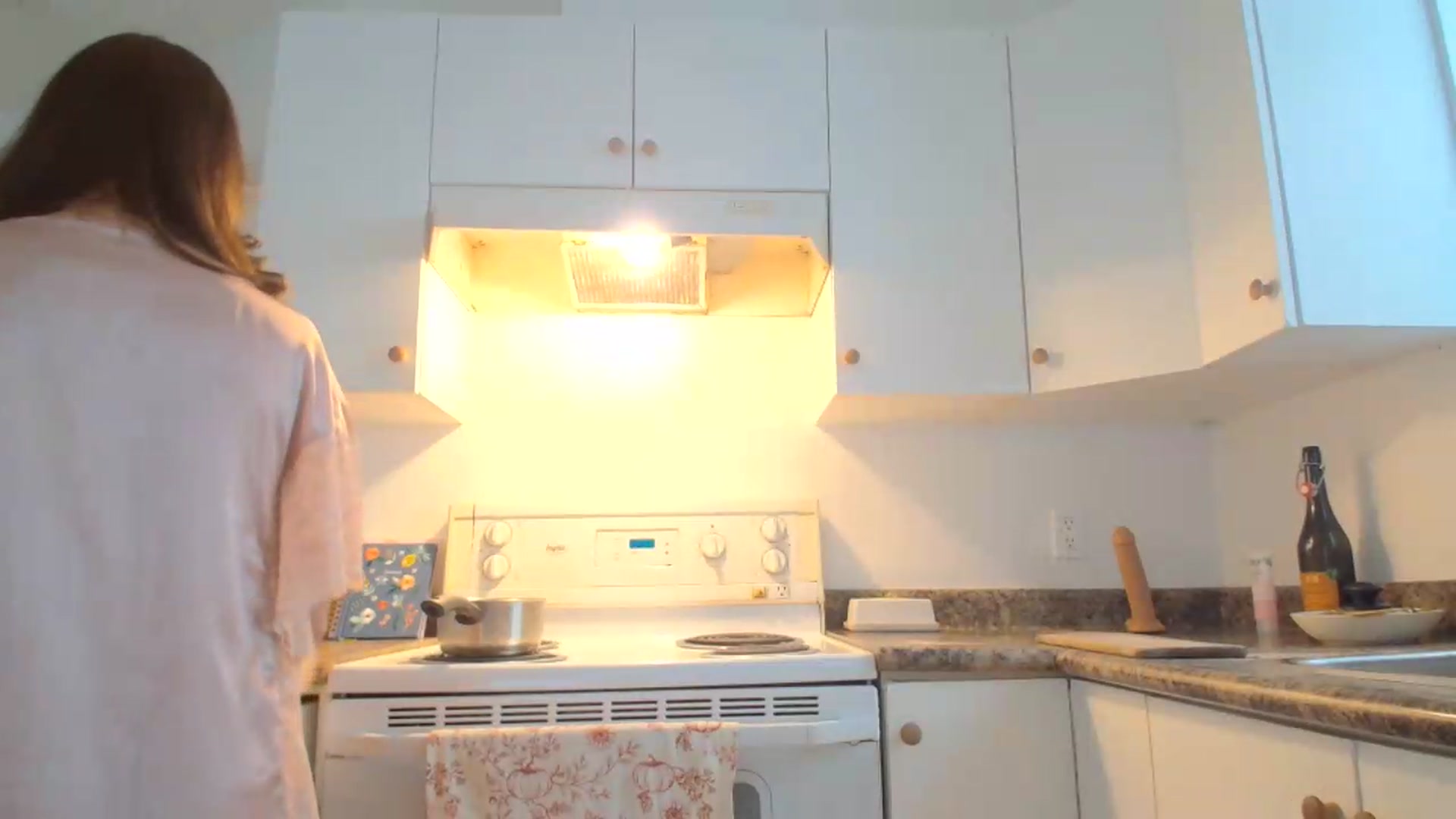 Gallery image thumbnail from ClitorisQueen's myfreecams stream on, 08/26/2026, 17:58 image 14 of 20