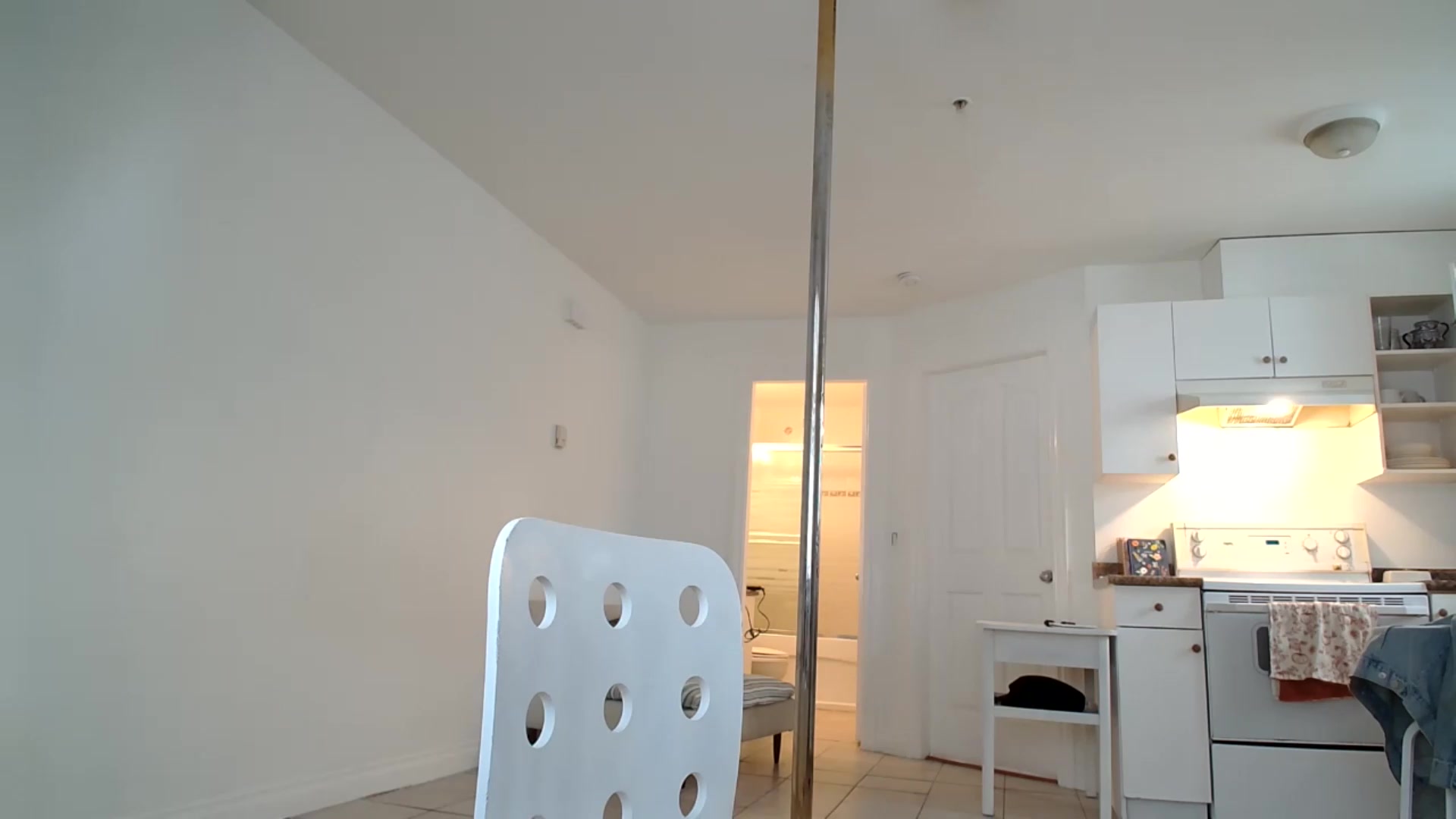 Gallery image thumbnail from ClitorisQueen's myfreecams stream on, 08/26/2026, 18:12 image 18 of 20