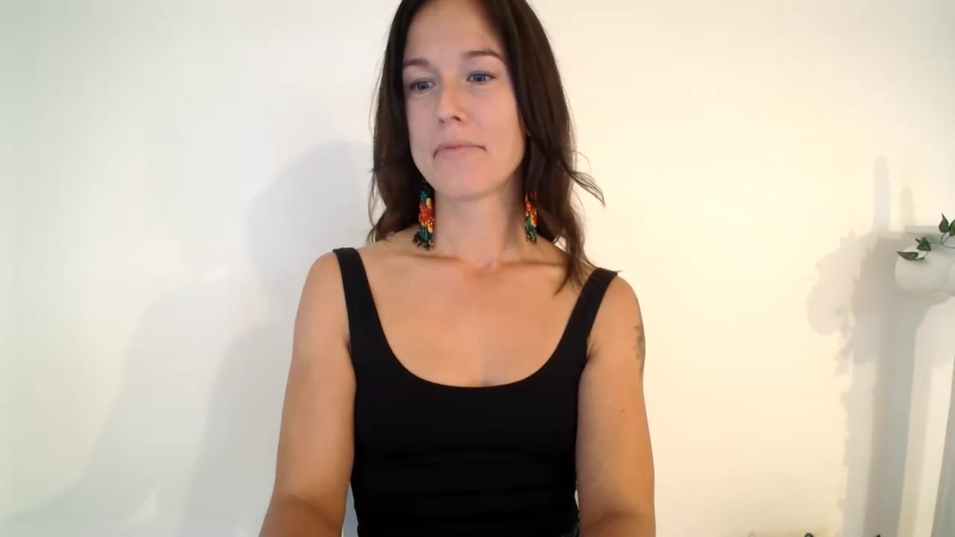 Gallery image thumbnail from ClitorisQueen's myfreecams stream on, 08/27/2026, 18:17 image 11 of 20
