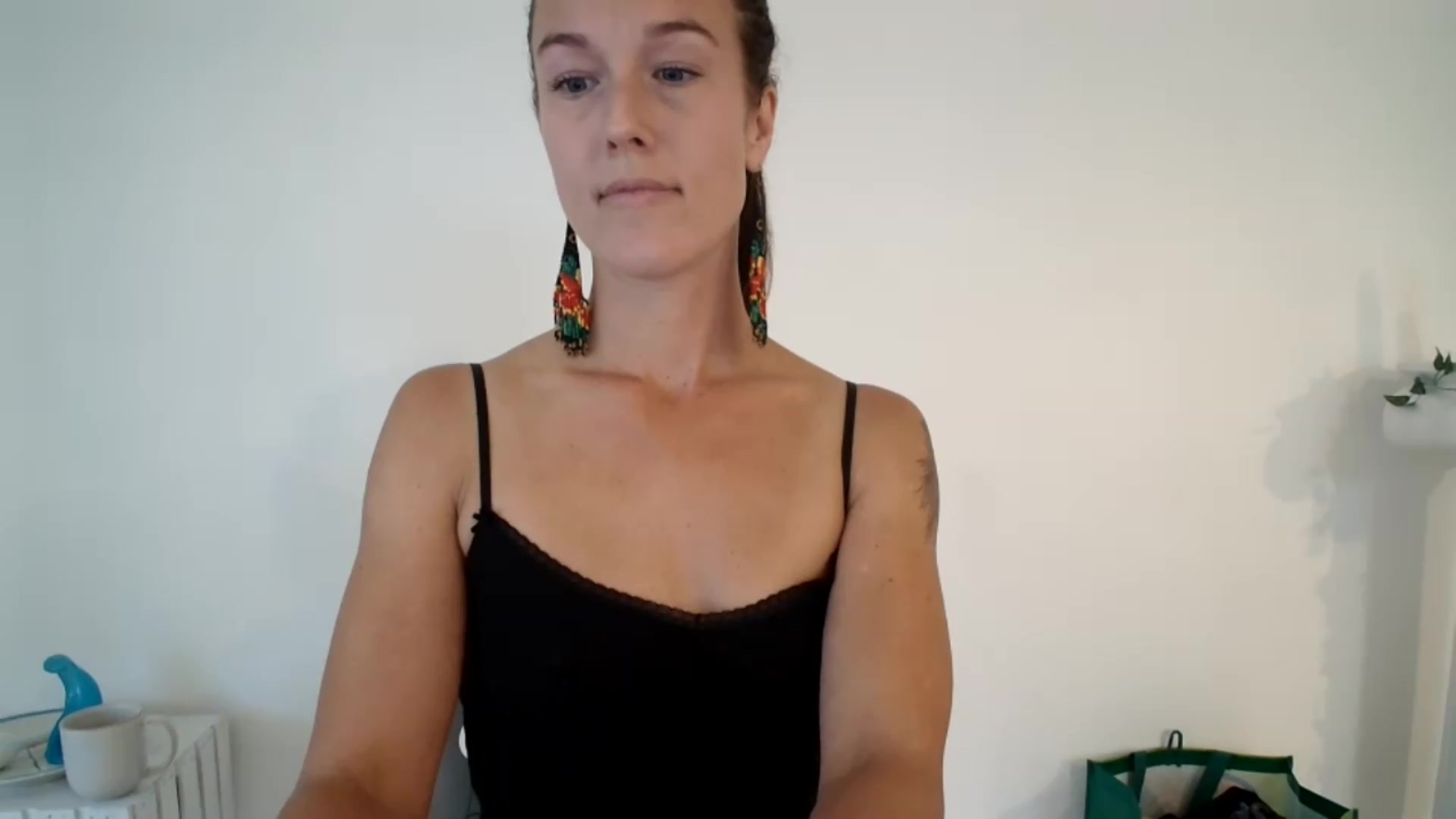 Gallery image thumbnail from ClitorisQueen's myfreecams stream on, 08/27/2026, 18:59 image 5 of 20