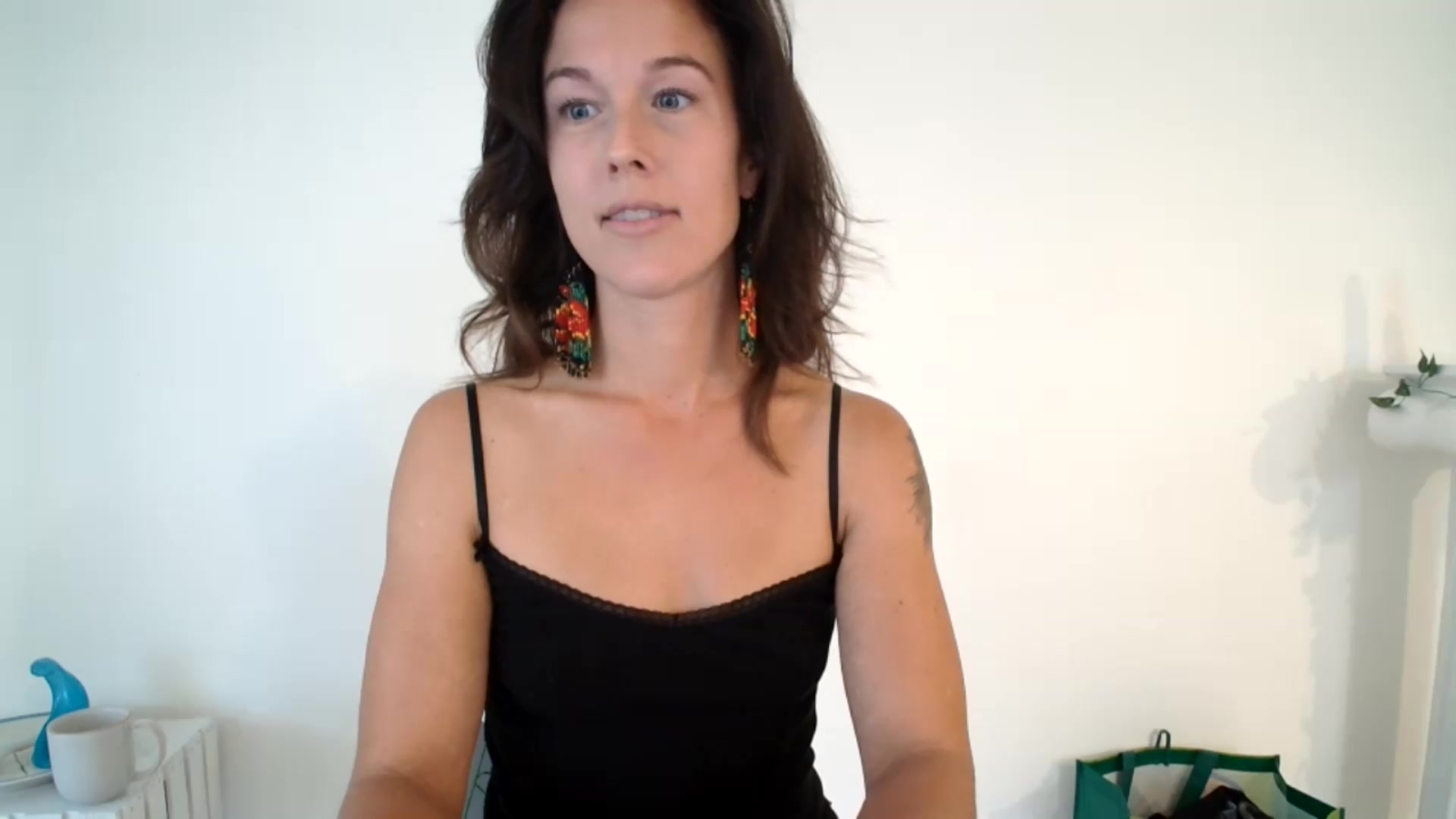 Gallery image thumbnail from ClitorisQueen's myfreecams stream on, 08/27/2026, 18:59 image 10 of 20