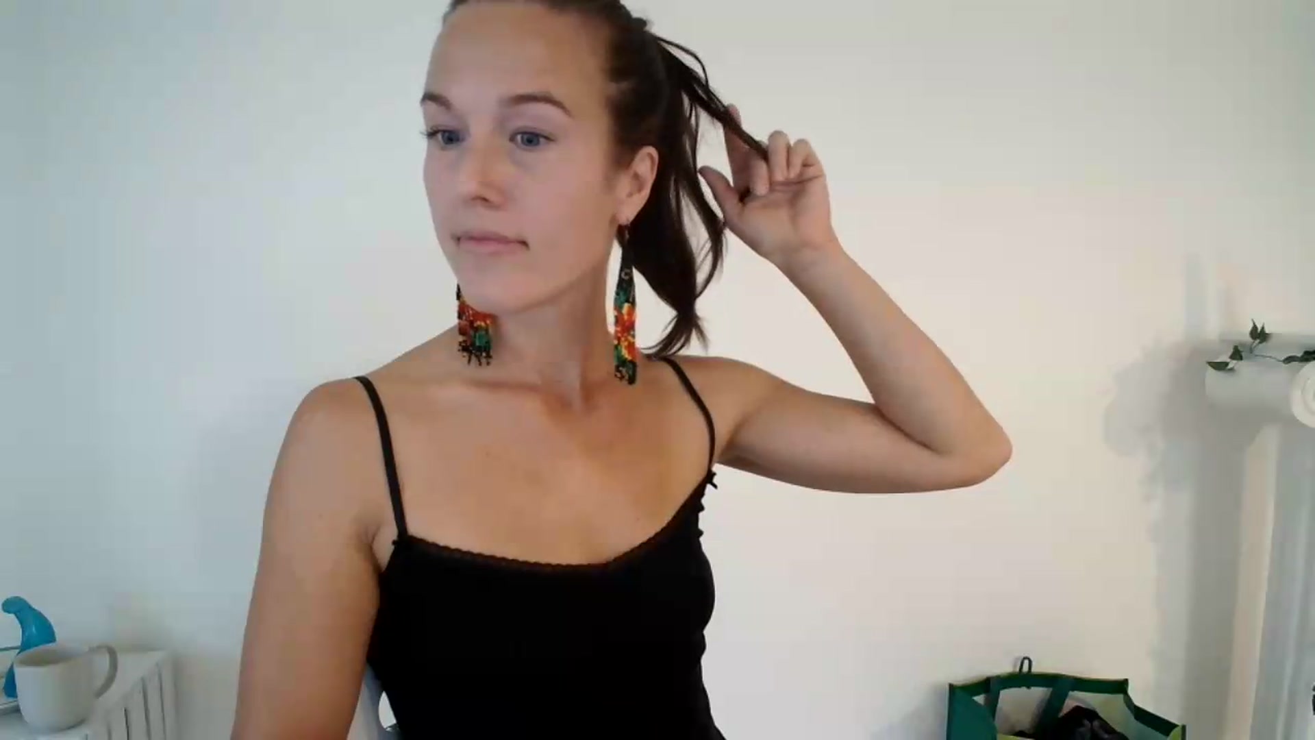 Gallery image thumbnail from ClitorisQueen's myfreecams stream on, 08/27/2026, 18:59 image 2 of 20