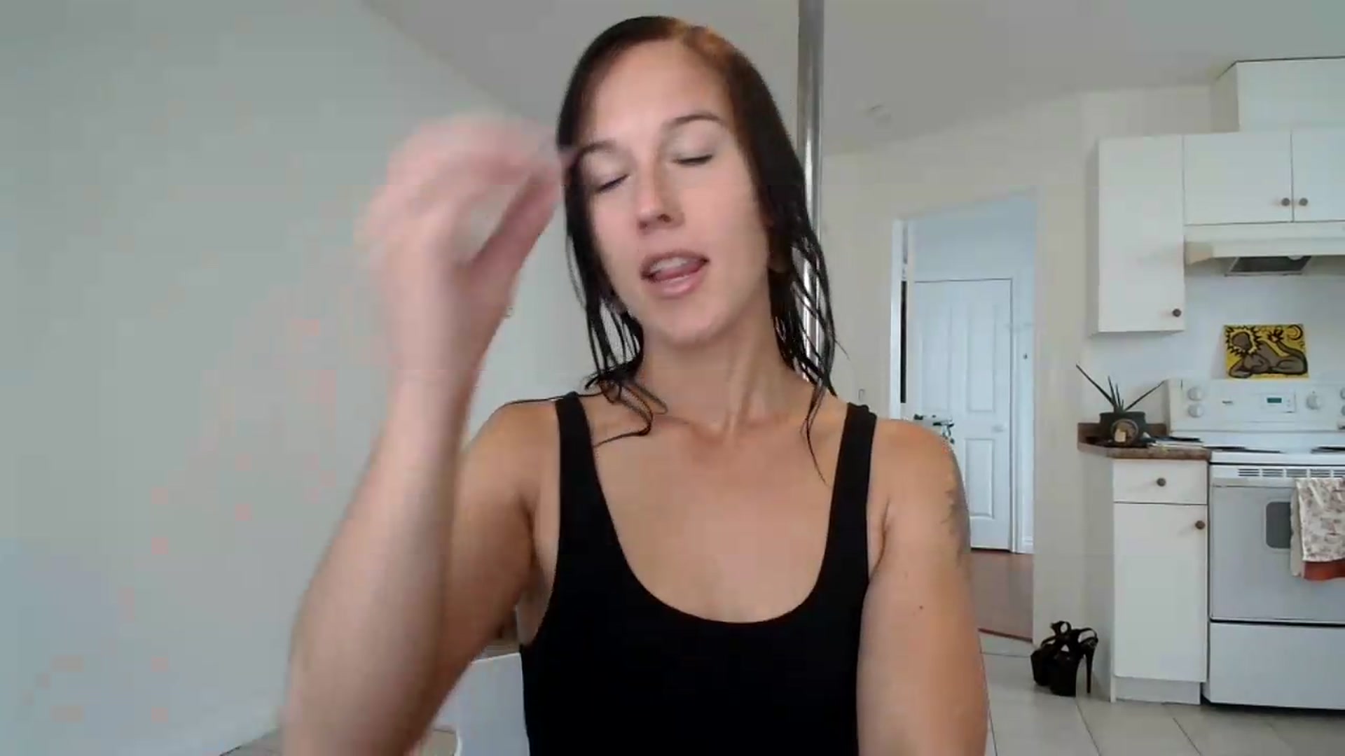 Gallery image thumbnail from ClitorisQueen's myfreecams stream on, 08/28/2026, 18:13 image 3 of 20
