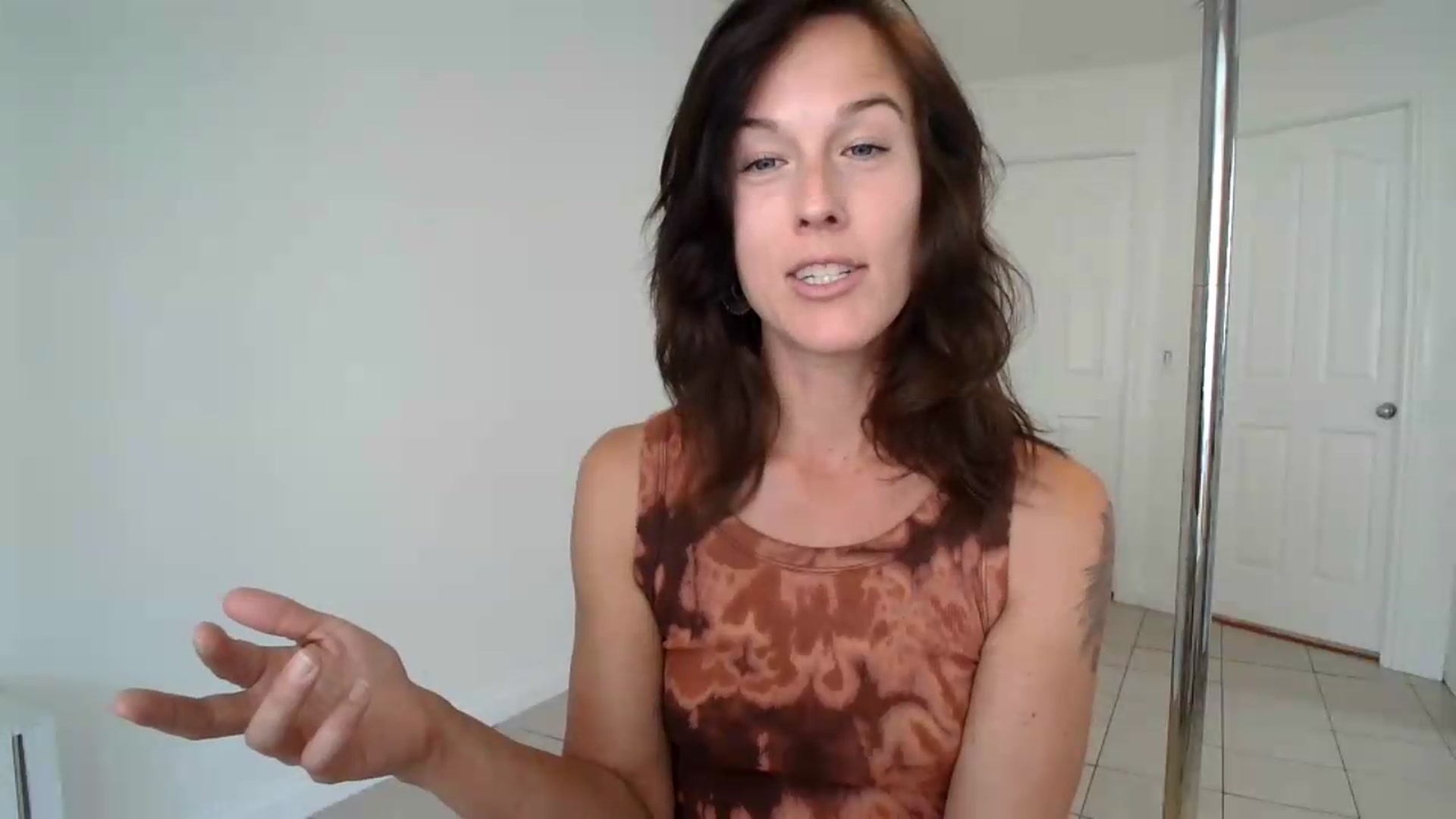 Gallery image thumbnail from ClitorisQueen's myfreecams stream on, 08/28/2026, 20:02 image 12 of 20