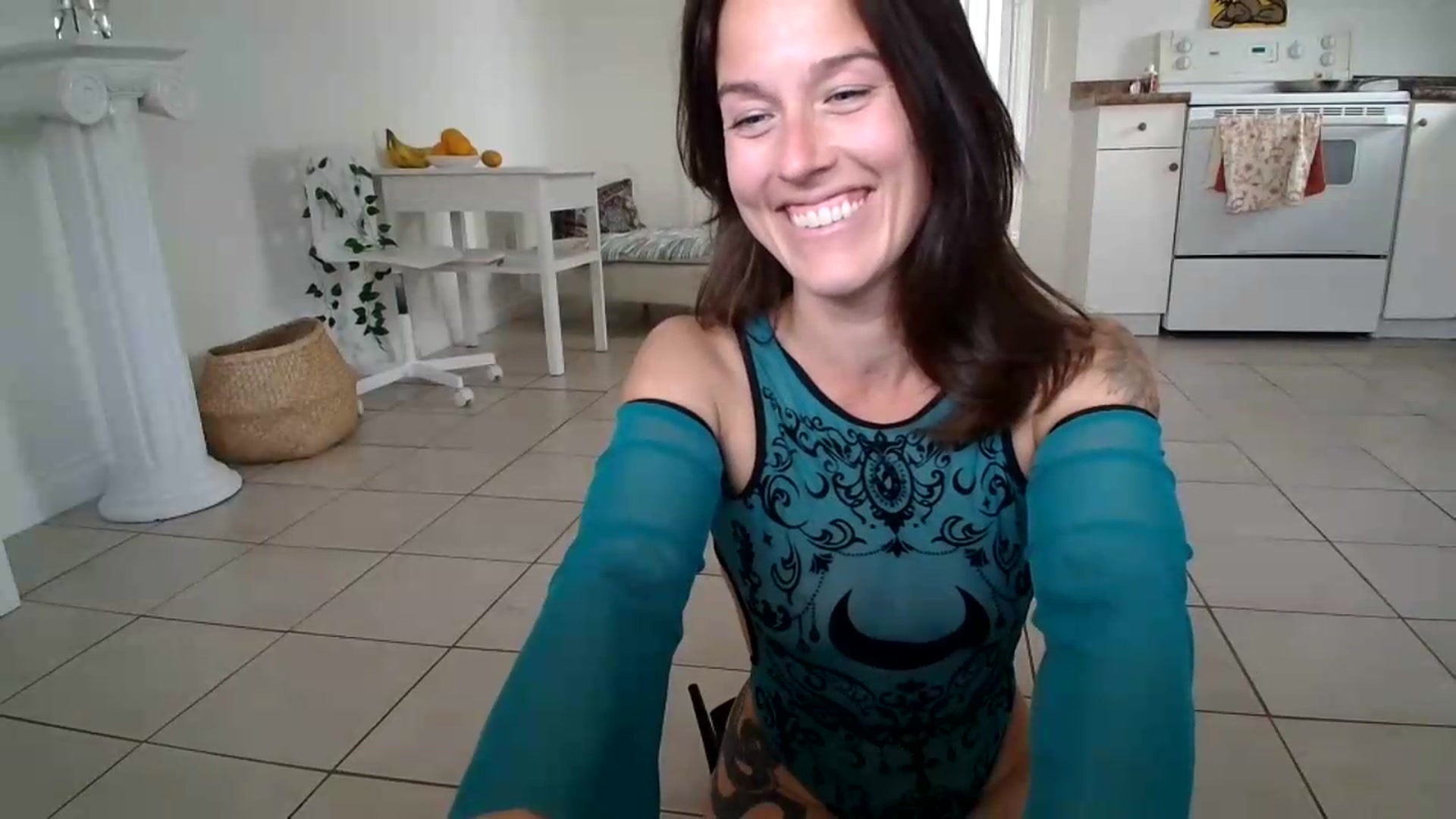 Gallery image thumbnail from ClitorisQueen's myfreecams stream on, 09/05/2026, 19:15 image 12 of 20