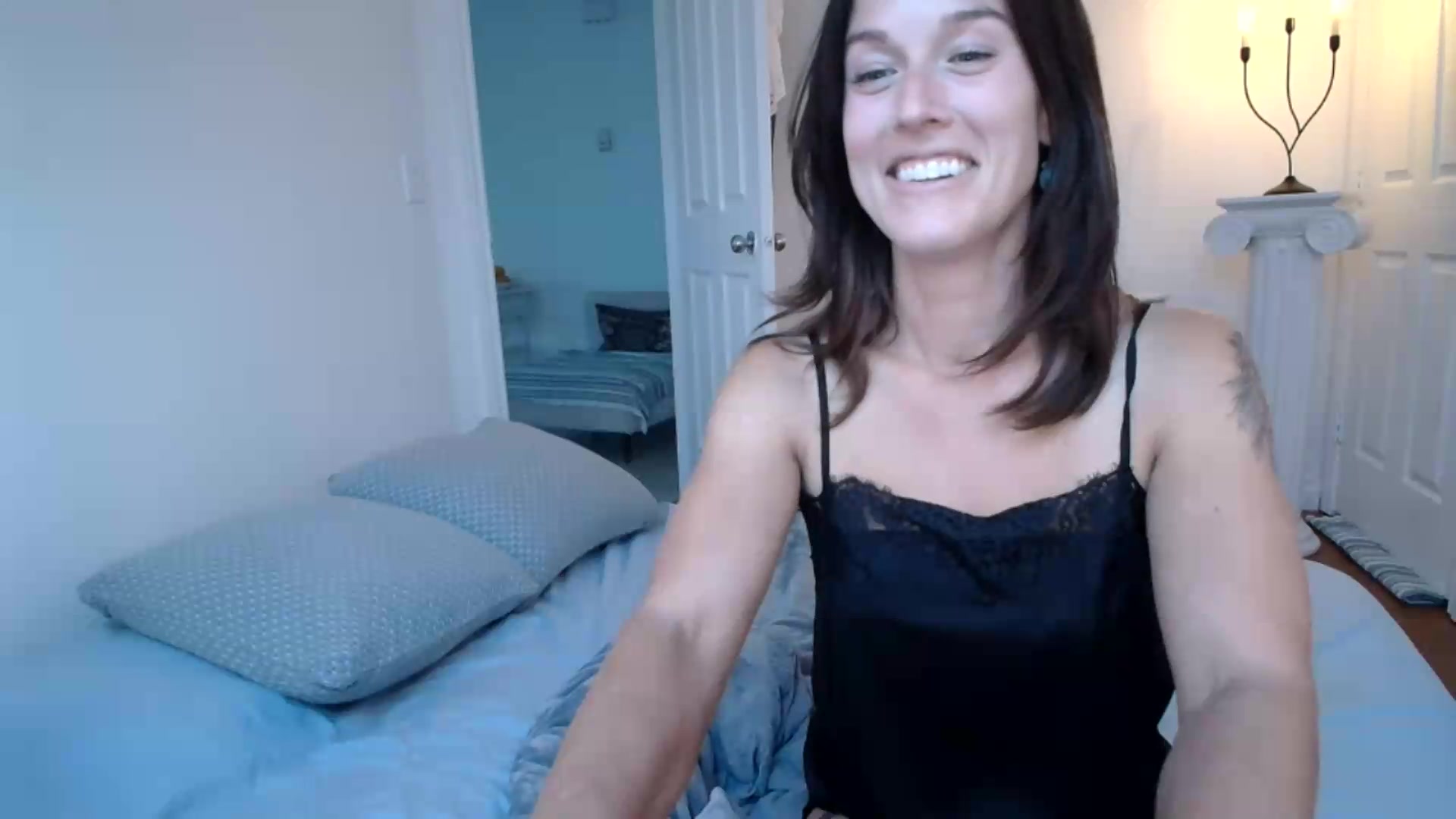 Gallery image thumbnail from ClitorisQueen's myfreecams stream on, 09/06/2026, 02:25 image 19 of 20