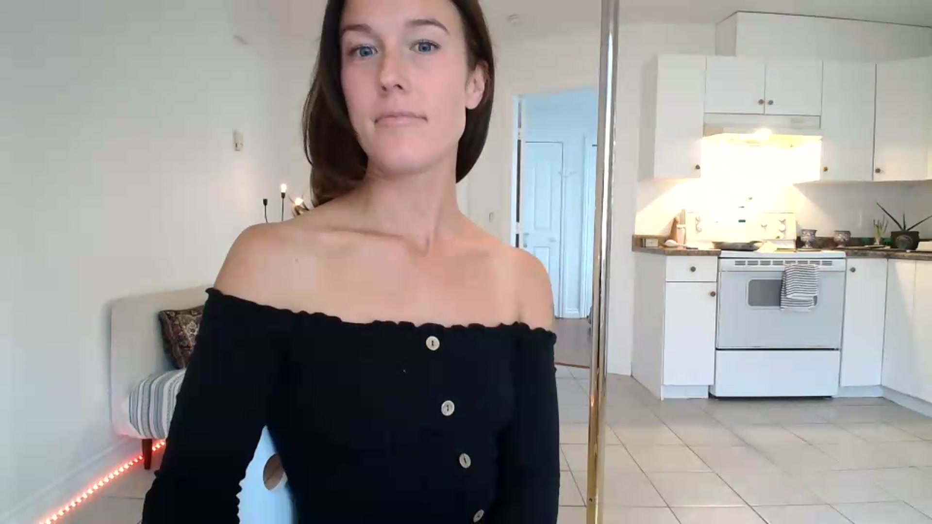 Gallery image thumbnail from ClitorisQueen's myfreecams stream on, 09/14/2026, 20:09 image 9 of 20
