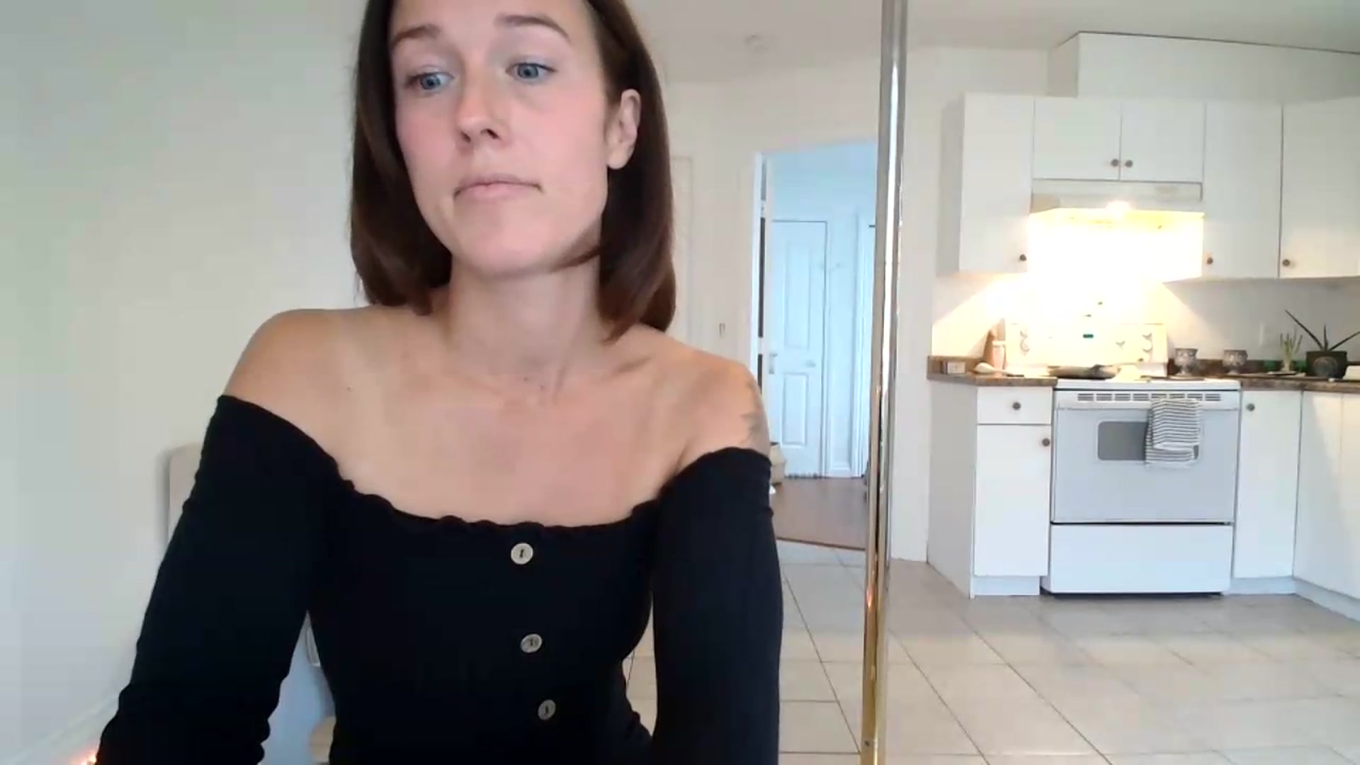 Gallery image thumbnail from ClitorisQueen's myfreecams stream on, 09/14/2026, 20:09 image 15 of 20