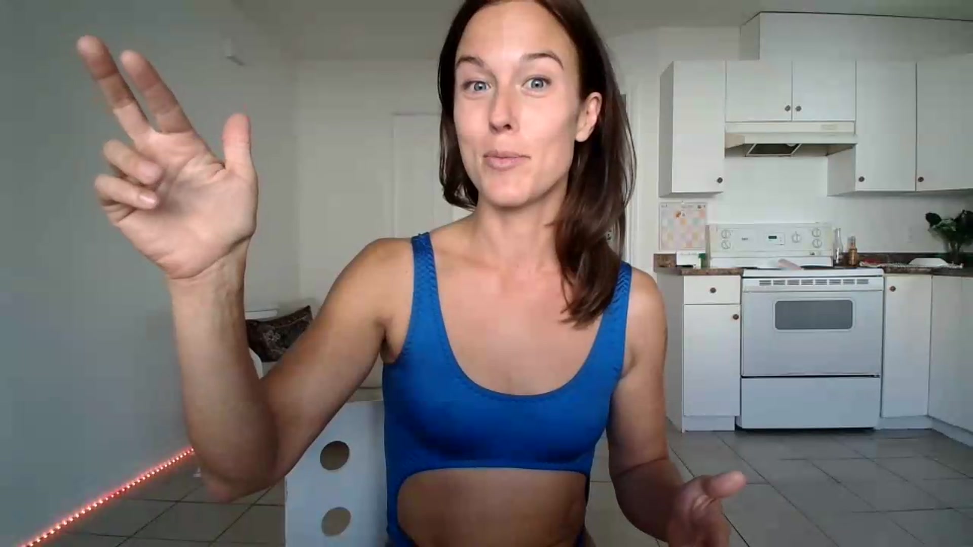 Gallery image thumbnail from ClitorisQueen's myfreecams stream on, 09/15/2026, 20:40 image 3 of 20