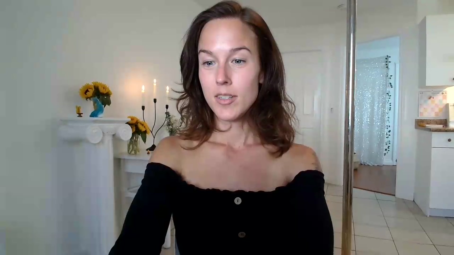 Gallery image thumbnail from ClitorisQueen's myfreecams stream on, 09/17/2026, 22:00 image 3 of 20