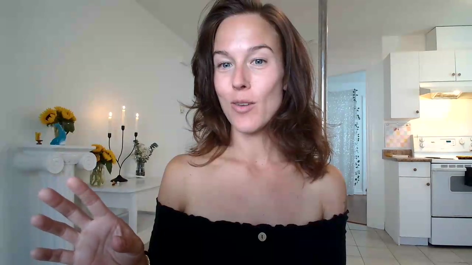 Gallery image thumbnail from ClitorisQueen's myfreecams stream on, 09/17/2026, 22:00 image 2 of 20