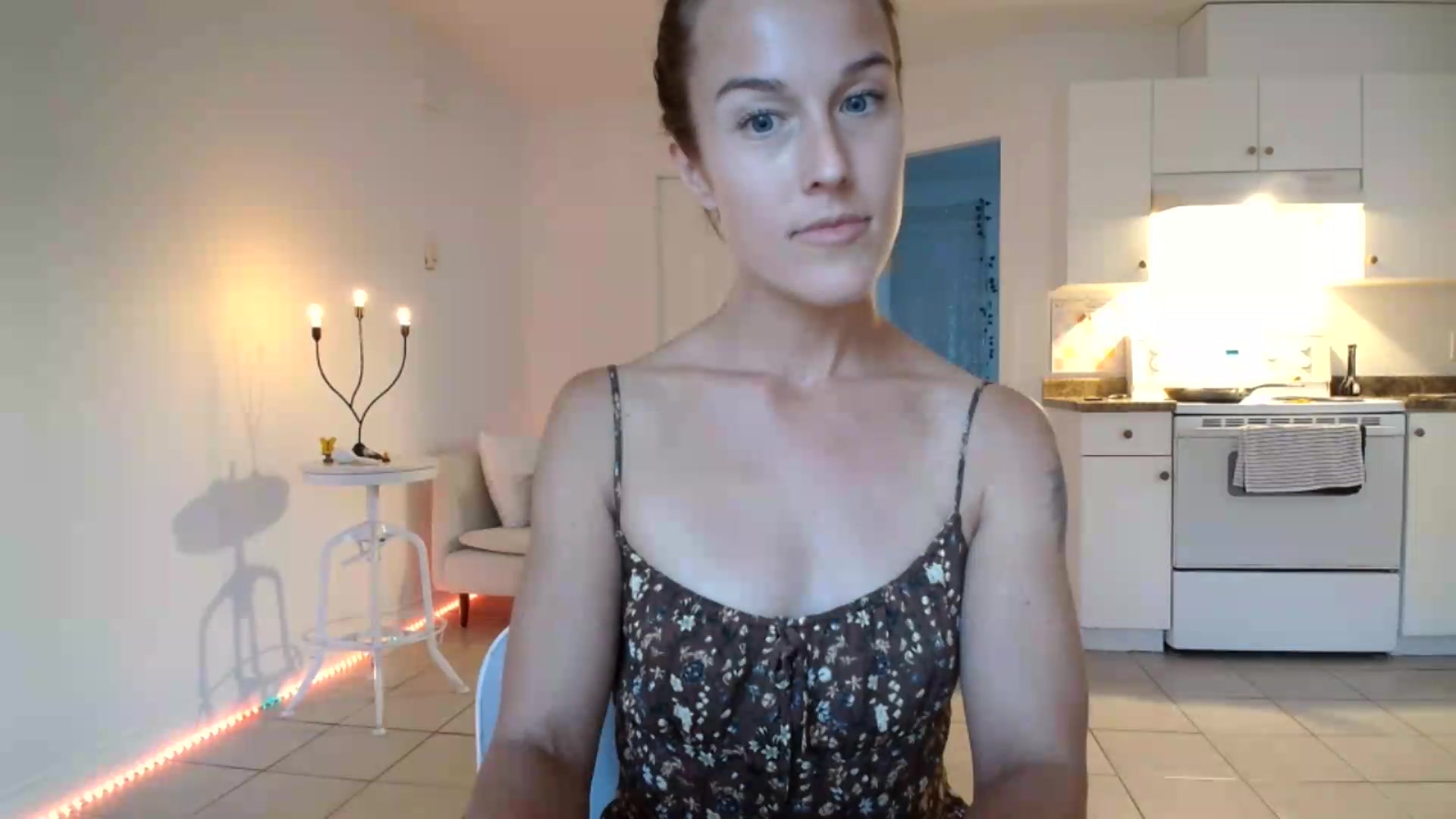 Gallery image thumbnail from ClitorisQueen's myfreecams stream on, 09/21/2026, 02:10 image 11 of 20