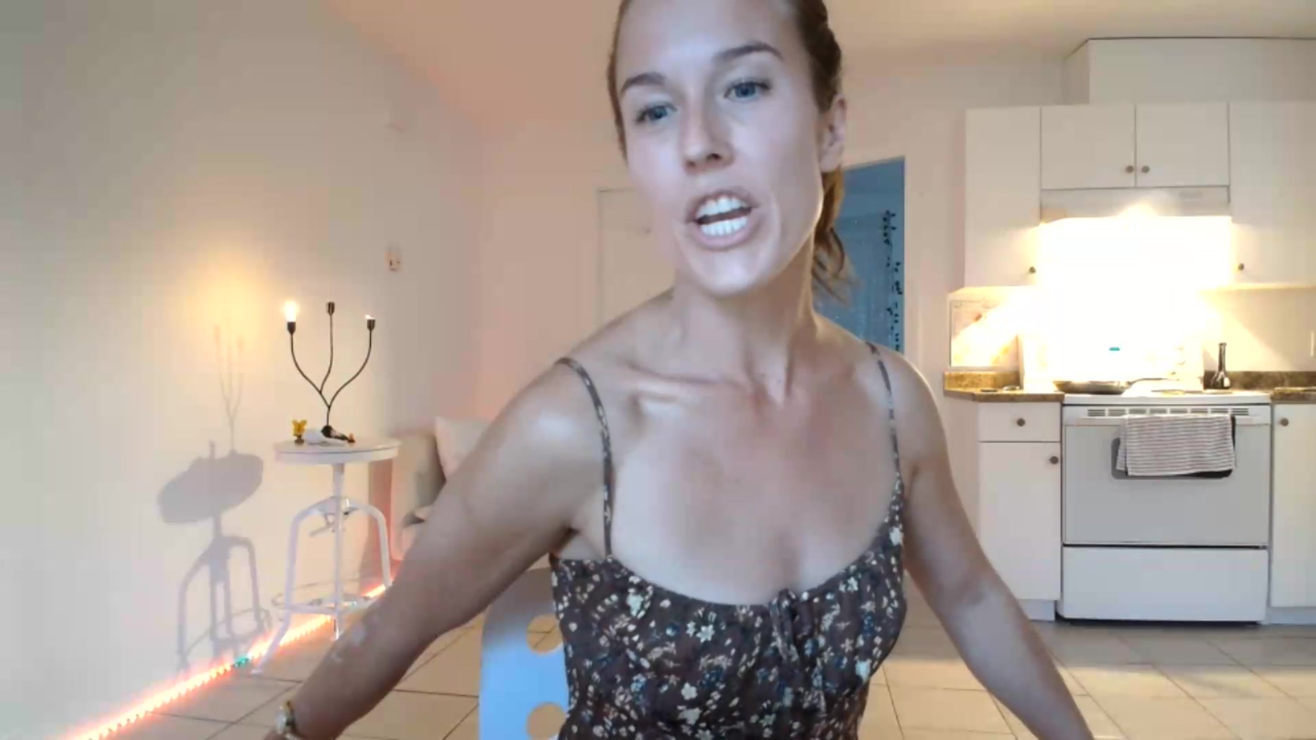 Gallery image thumbnail from ClitorisQueen's myfreecams stream on, 09/21/2026, 02:10 image 14 of 20