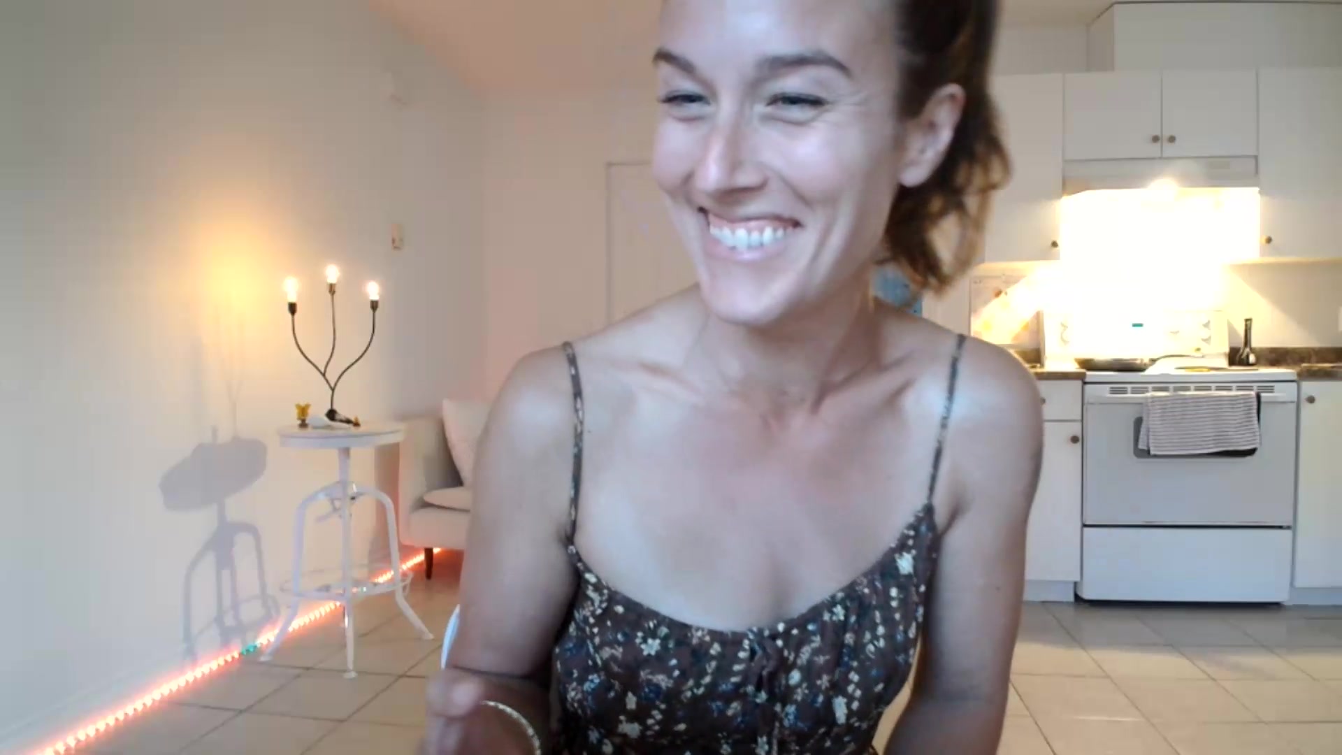 Gallery image thumbnail from ClitorisQueen's myfreecams stream on, 09/21/2026, 02:10 image 8 of 20