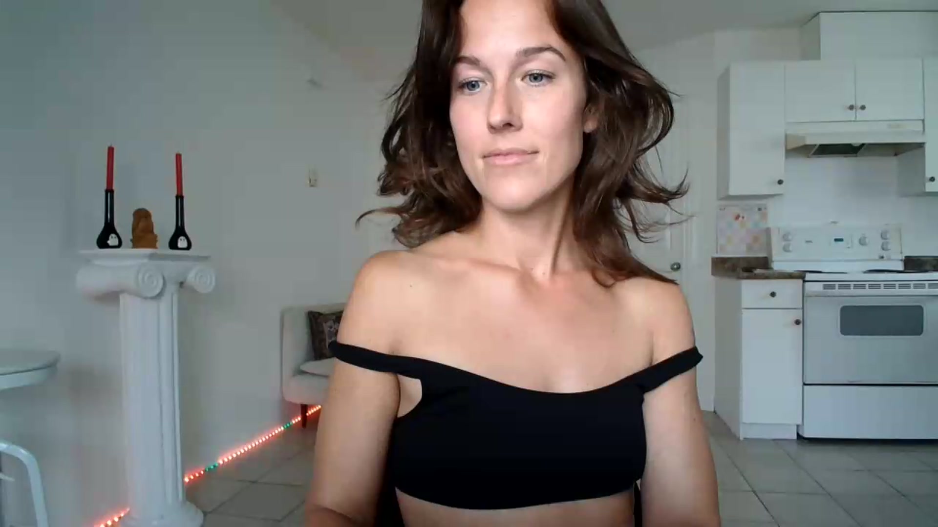 Gallery image thumbnail from ClitorisQueen's myfreecams stream on, 09/22/2026, 19:58 image 17 of 20
