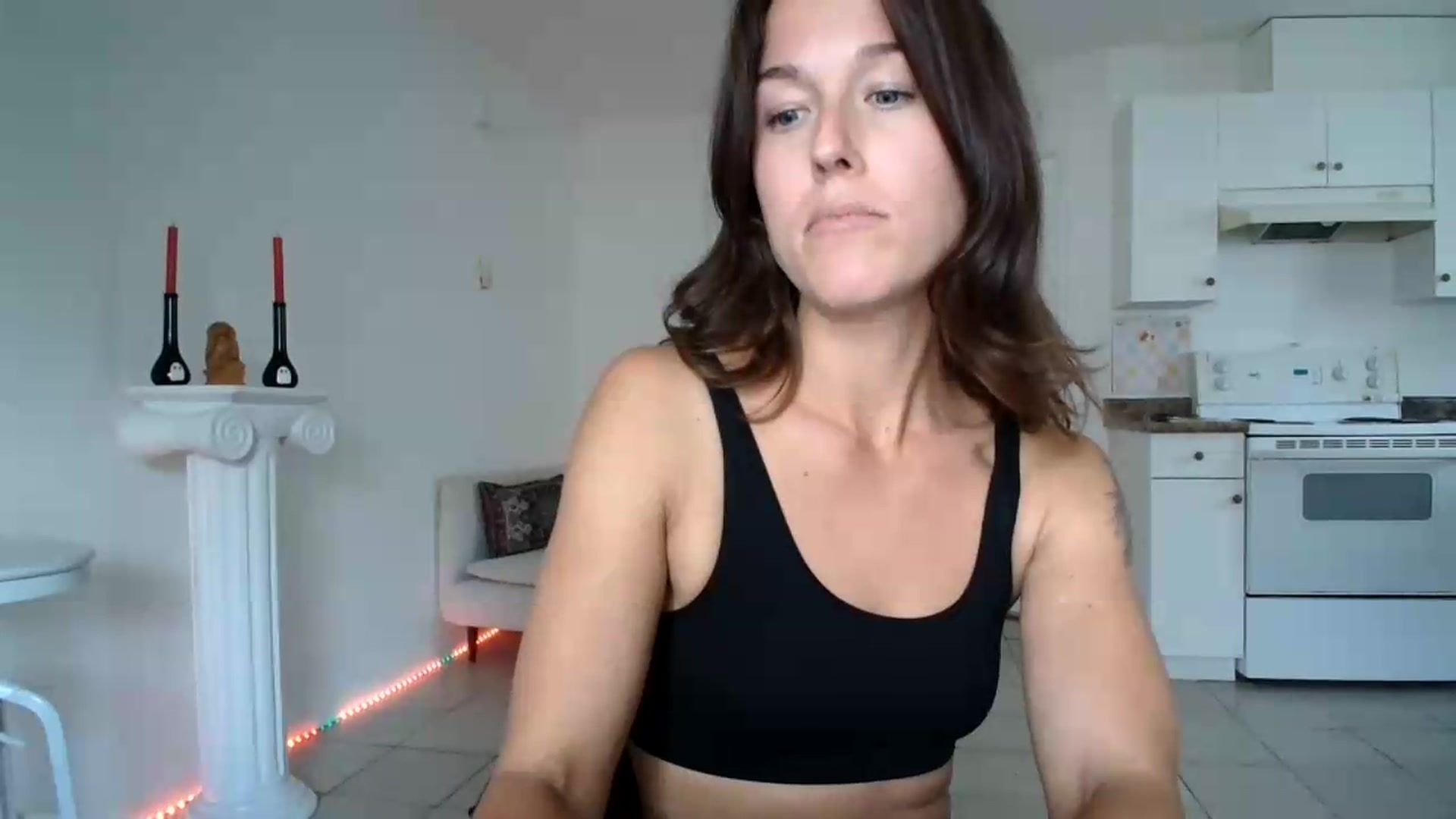 Gallery image thumbnail from ClitorisQueen's myfreecams stream on, 09/22/2026, 19:58 image 6 of 20