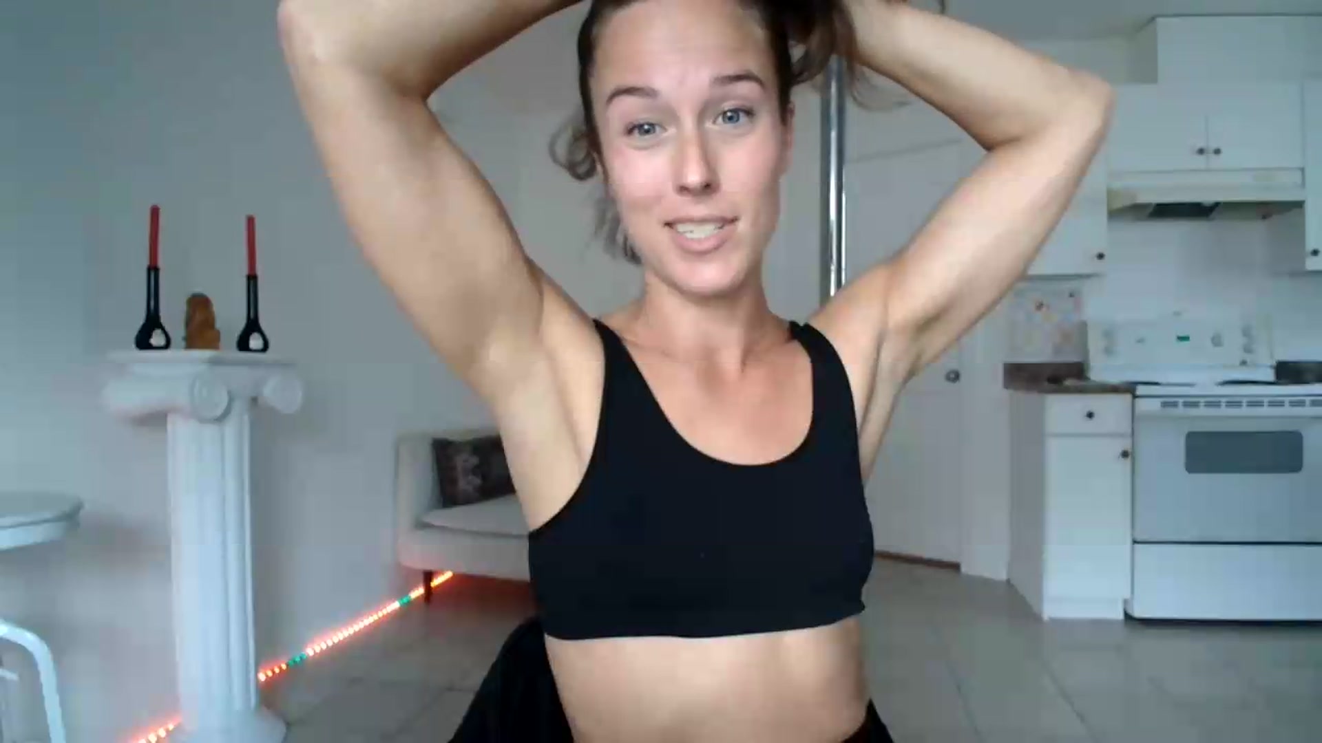 Gallery image thumbnail from ClitorisQueen's myfreecams stream on, 09/22/2026, 19:58 image 8 of 20