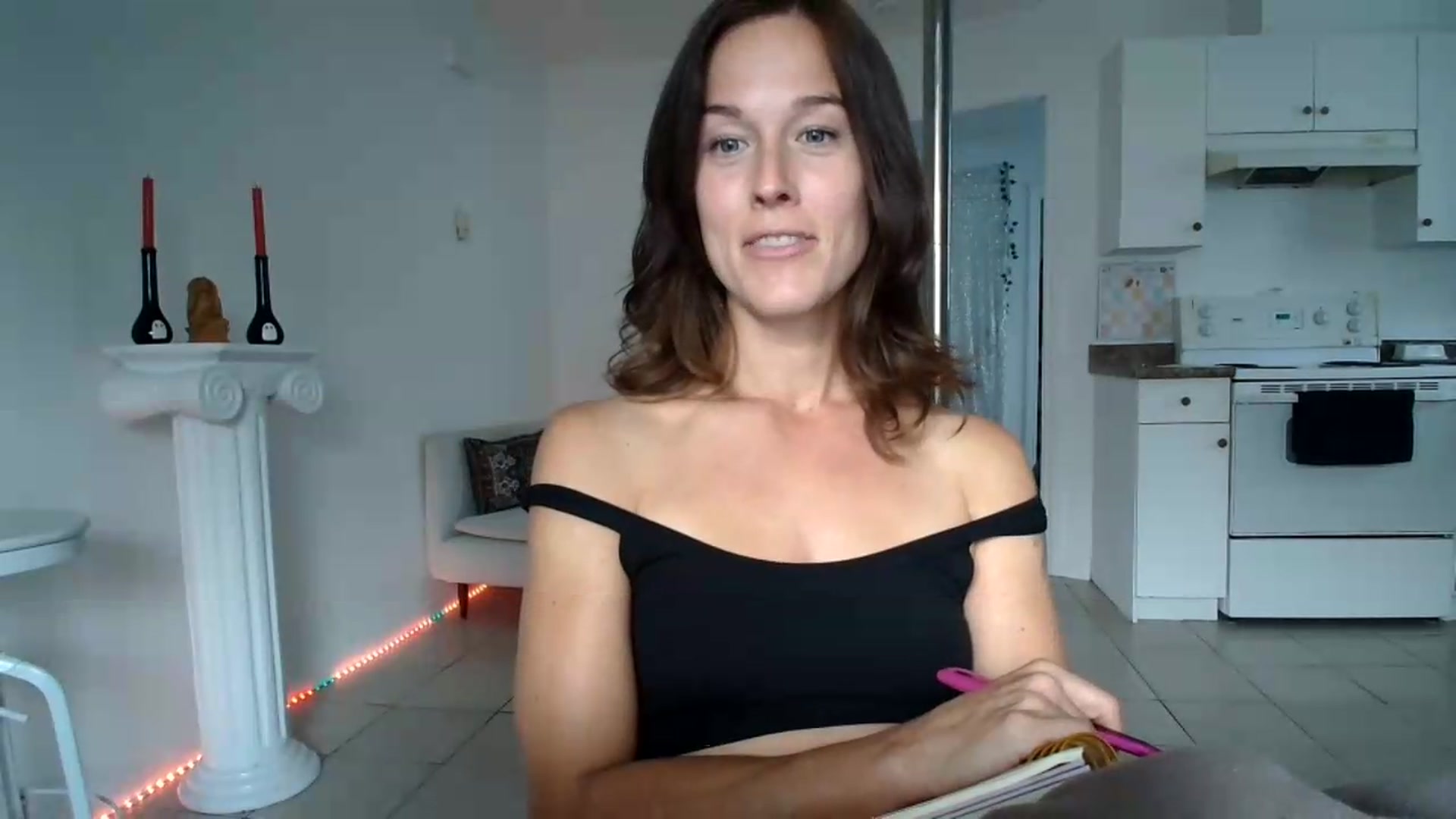 Gallery image thumbnail from ClitorisQueen's myfreecams stream on, 09/22/2026, 22:02 image 11 of 20