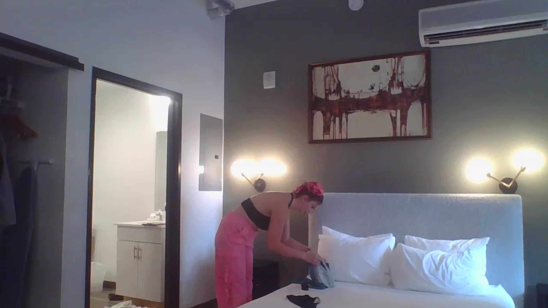 Gallery image thumbnail from CloeAbigail's myfreecams stream on, 05/27/2023, 21:41 image 13 of 20