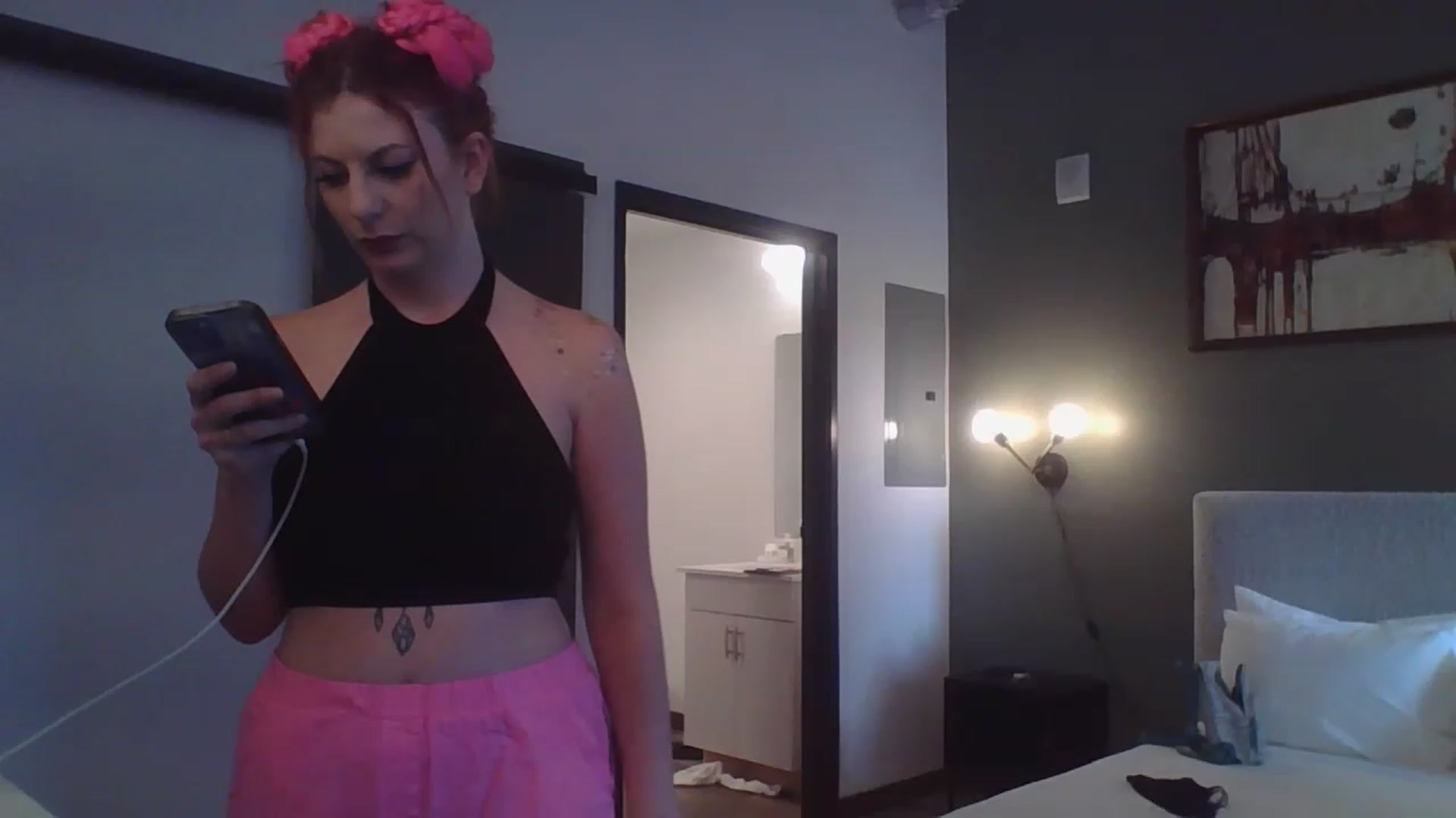 Gallery image thumbnail from CloeAbigail's myfreecams stream on, 05/27/2023, 21:41 image 17 of 20