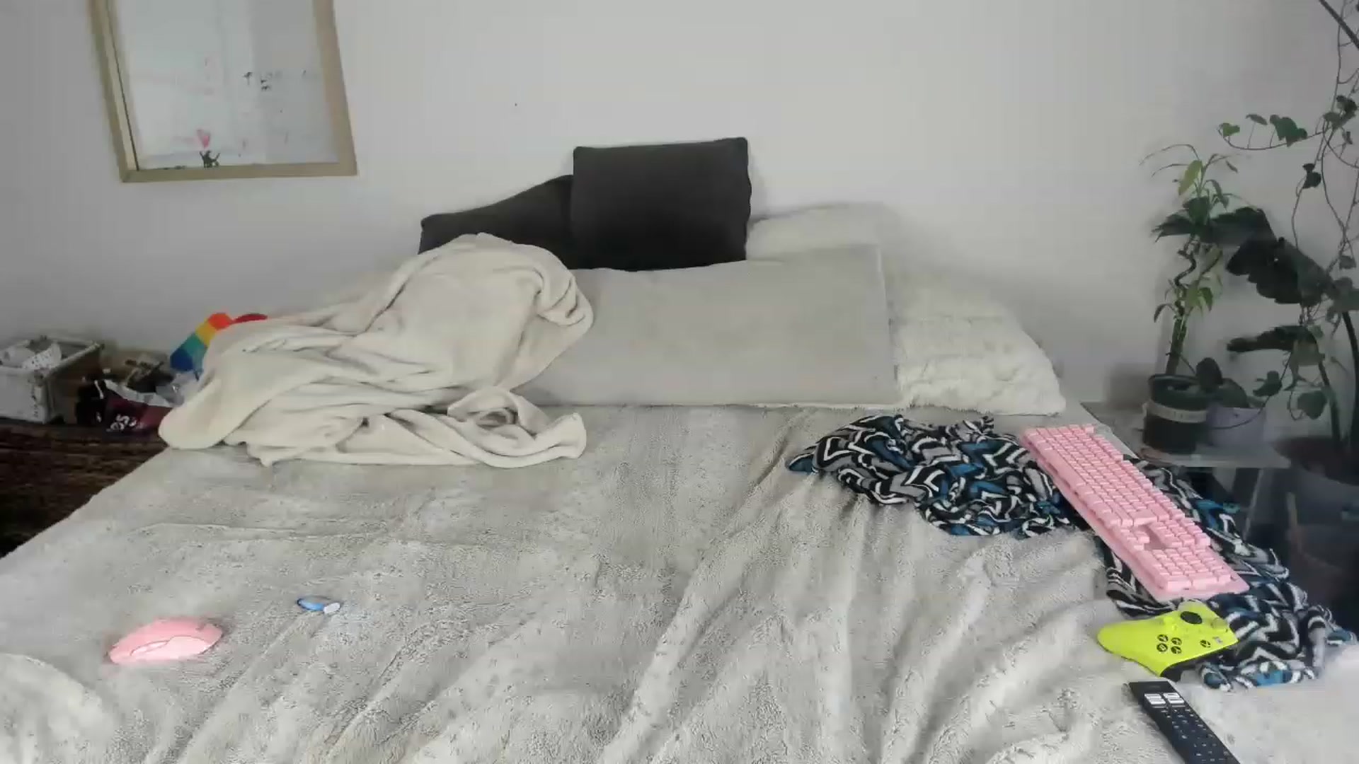 Gallery image thumbnail from CloeClover's myfreecams stream on, 11/18/2022, 01:37 image 20 of 20