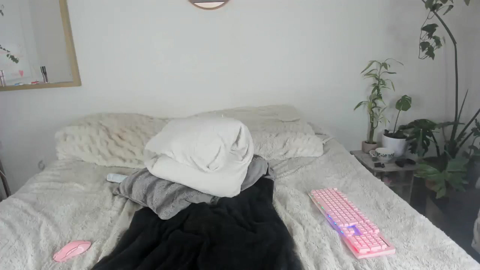 Gallery image thumbnail from CloeClover's myfreecams stream on, 11/26/2022, 01:49 image 8 of 20