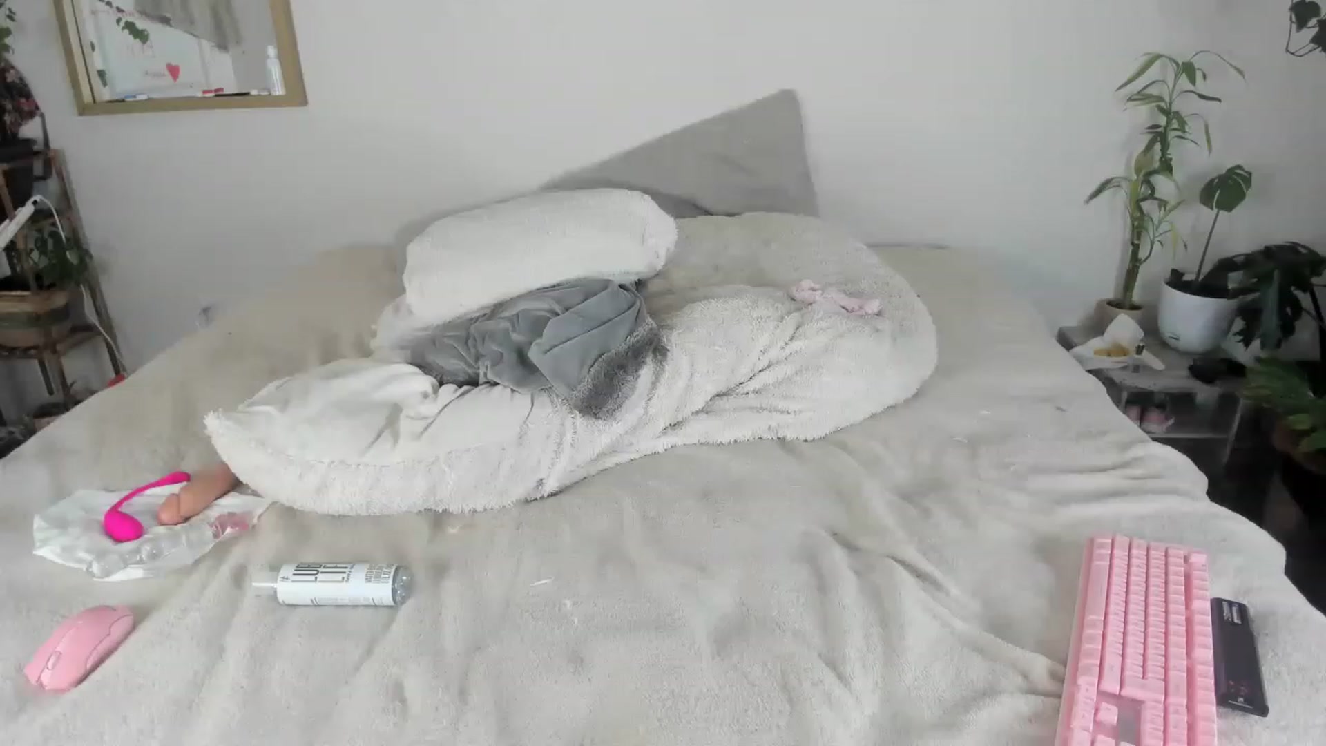 Gallery image thumbnail from CloeClover's myfreecams stream on, 11/28/2022, 03:28 image 6 of 20