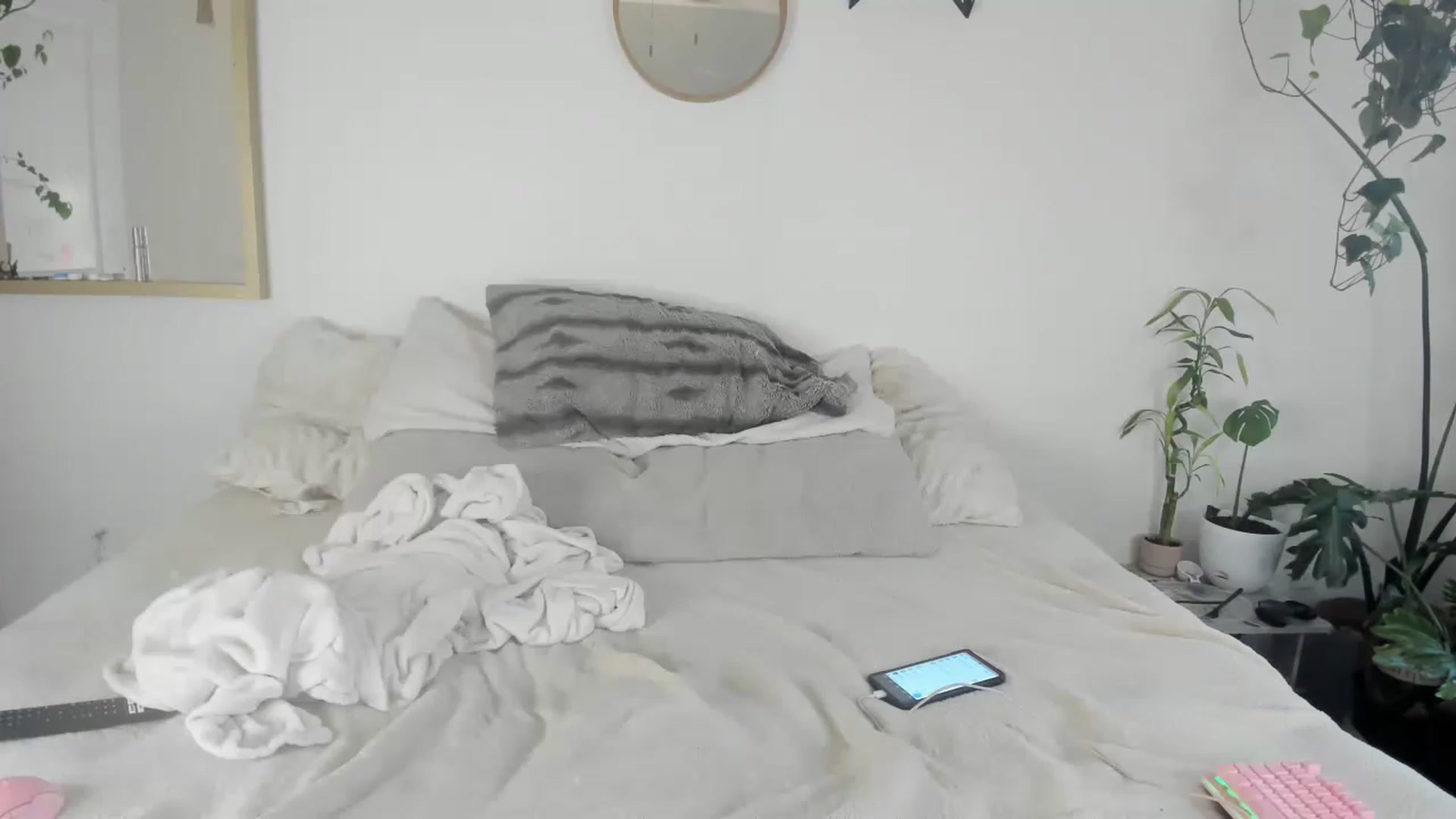 Gallery image thumbnail from CloeClover's myfreecams stream on, 11/30/2022, 23:19 image 16 of 20
