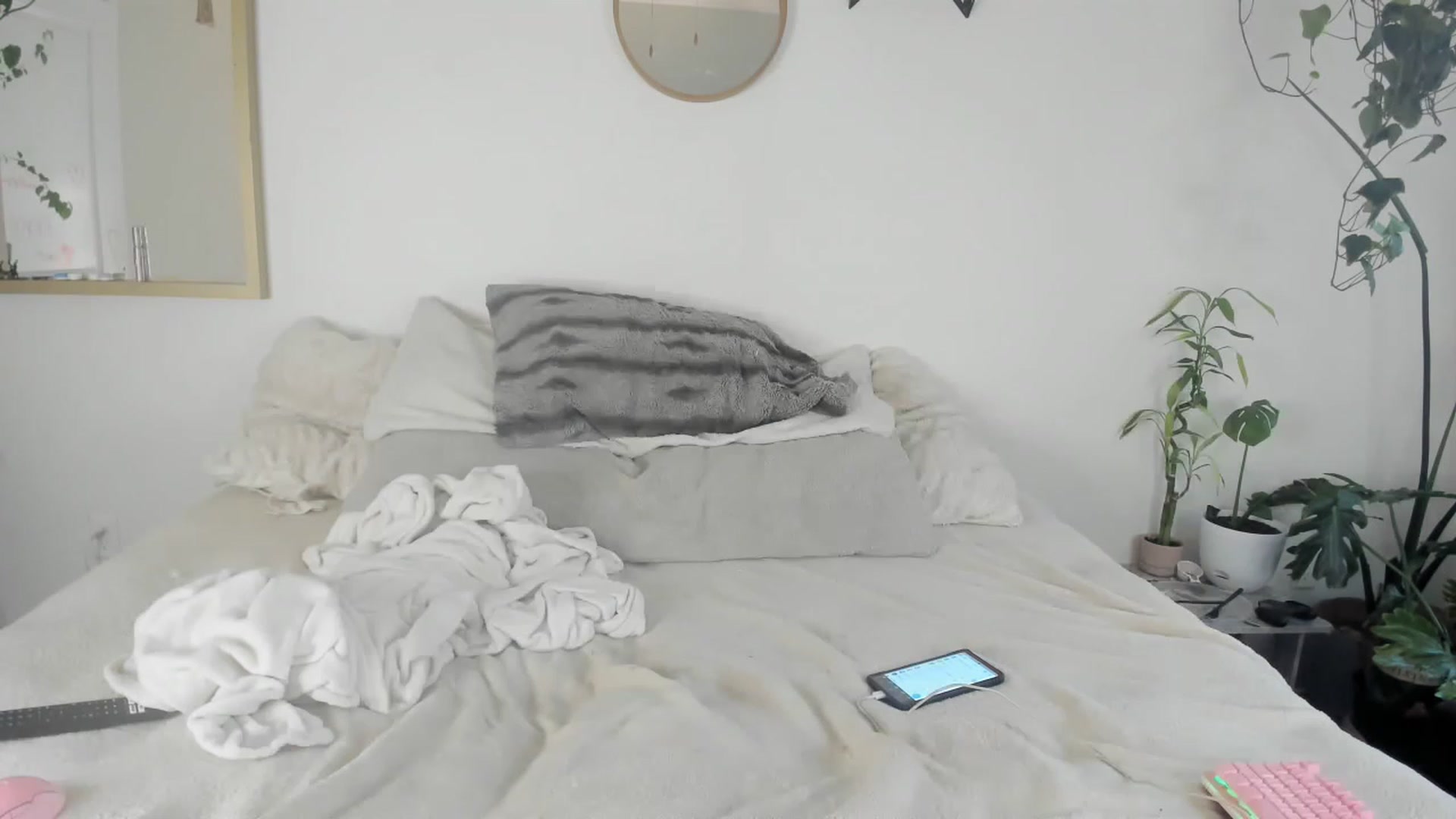 Gallery image thumbnail from CloeClover's myfreecams stream on, 11/30/2022, 23:19 image 14 of 20