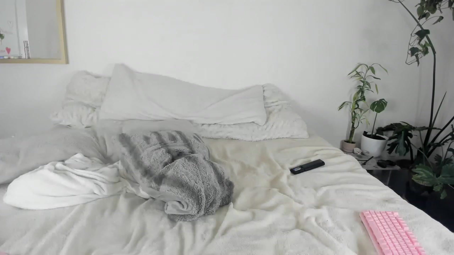 Gallery image thumbnail from CloeClover's myfreecams stream on, 12/01/2022, 01:08 image 19 of 20