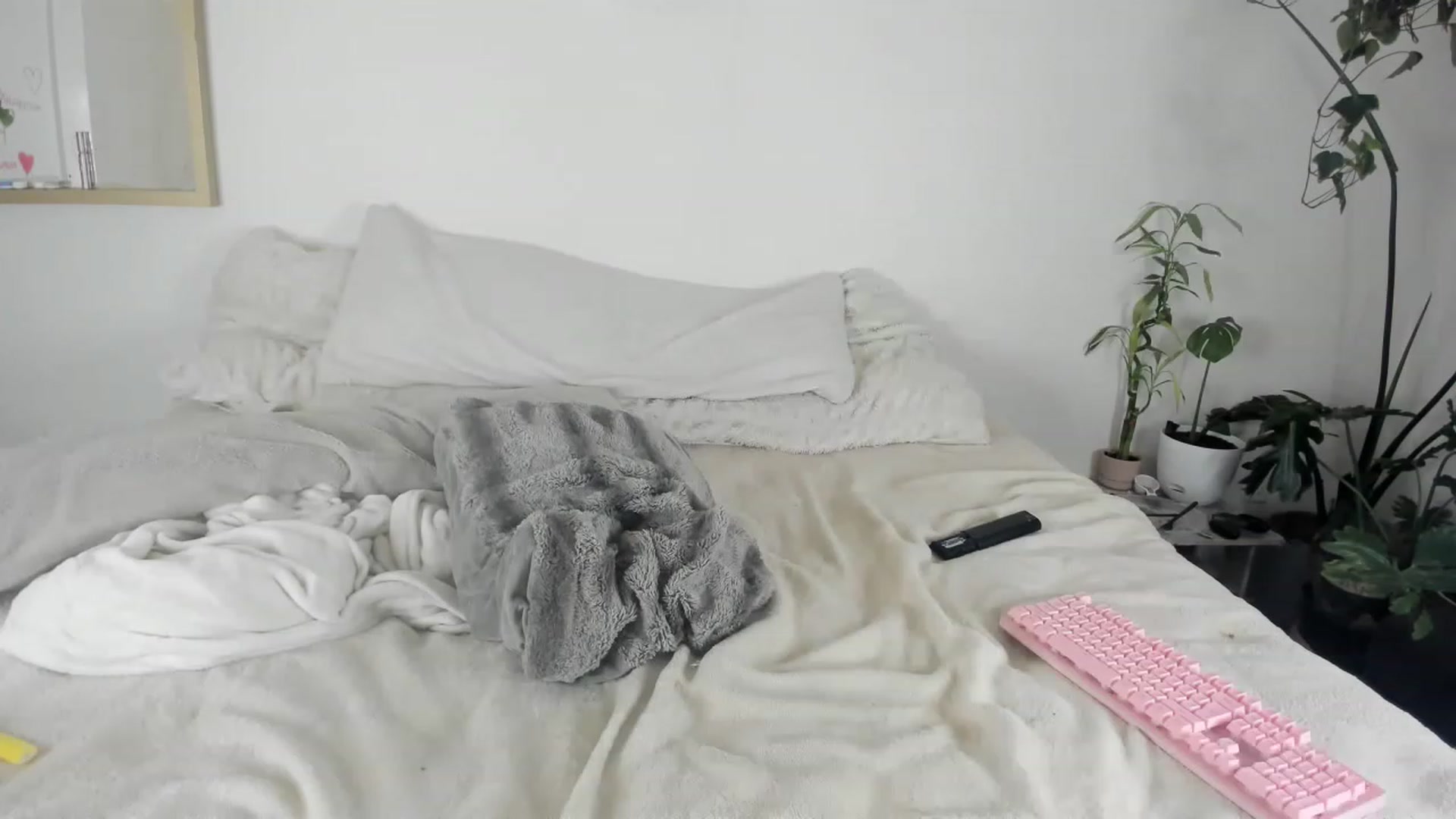 Gallery image thumbnail from CloeClover's myfreecams stream on, 12/01/2022, 01:08 image 2 of 20