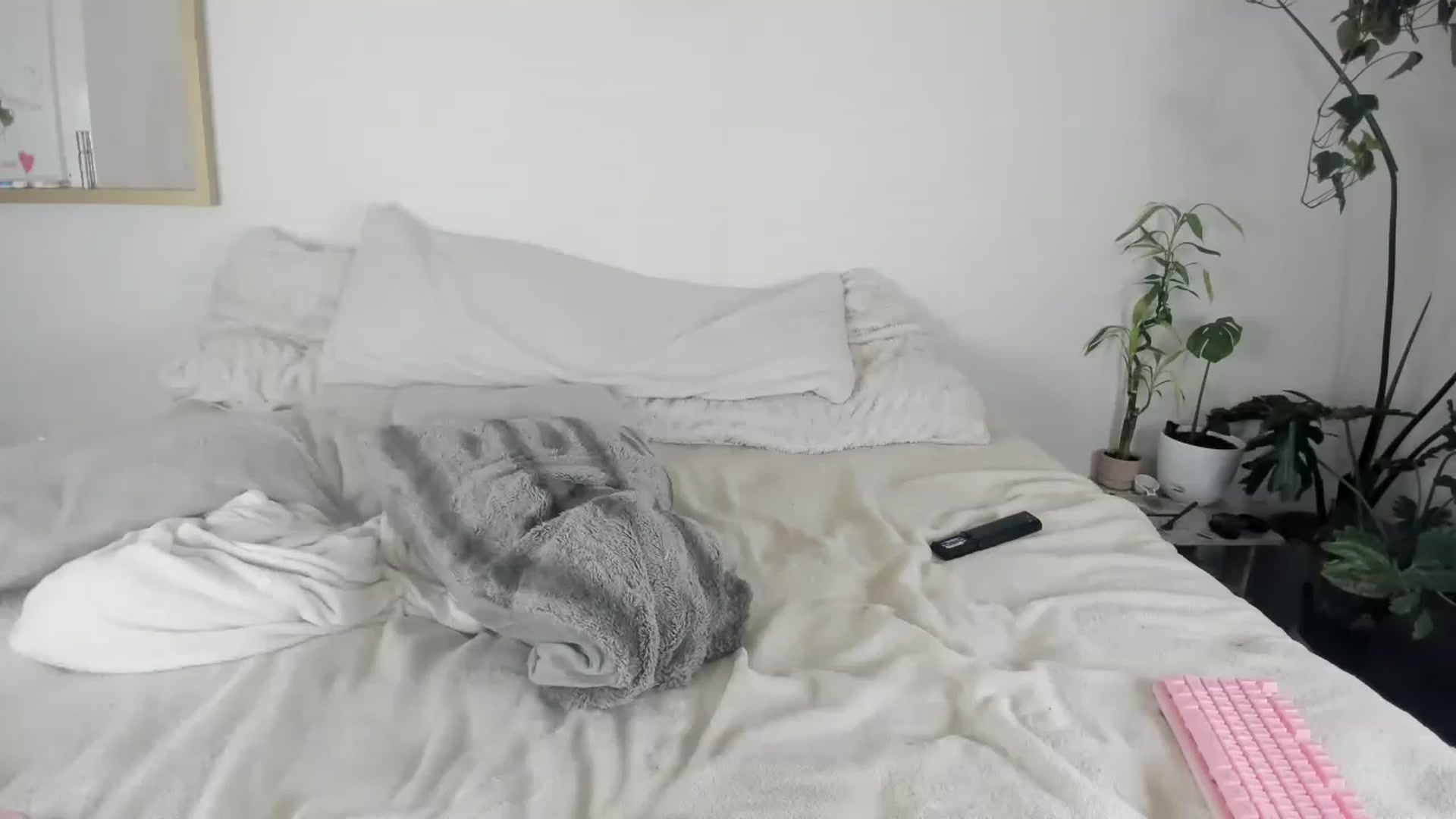 Gallery image thumbnail from CloeClover's myfreecams stream on, 12/01/2022, 01:08 image 20 of 20