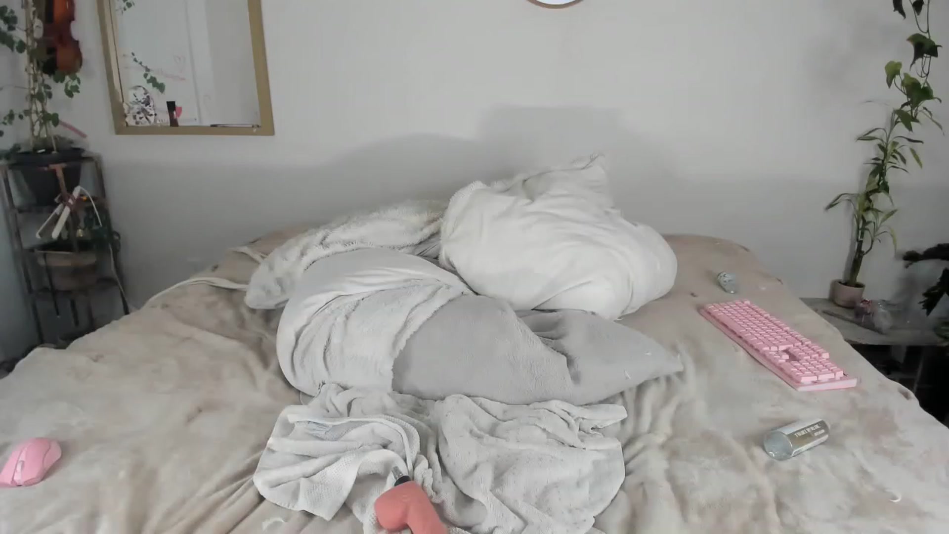 Gallery image thumbnail from CloeClover's myfreecams stream on, 12/26/2022, 07:15 image 5 of 20