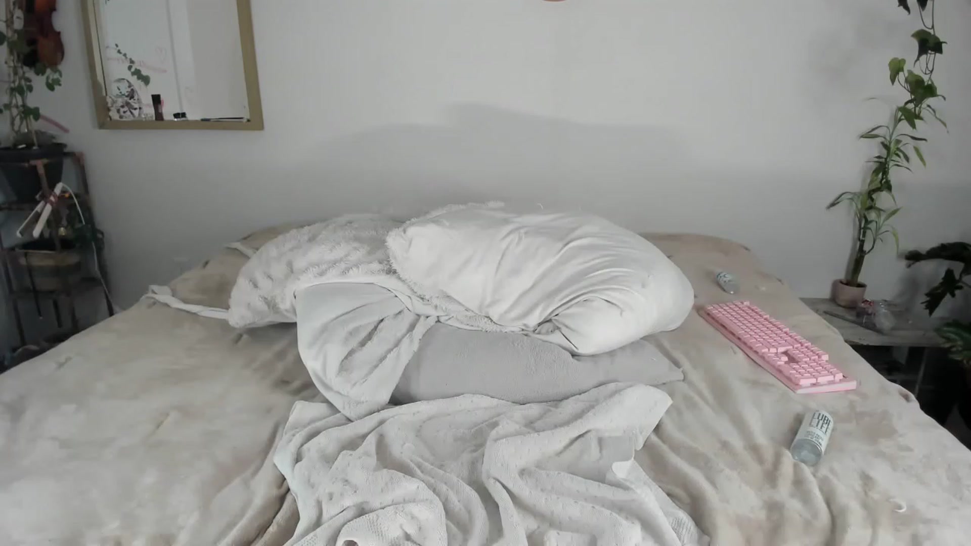 Gallery image thumbnail from CloeClover's myfreecams stream on, 12/26/2022, 07:15 image 2 of 20