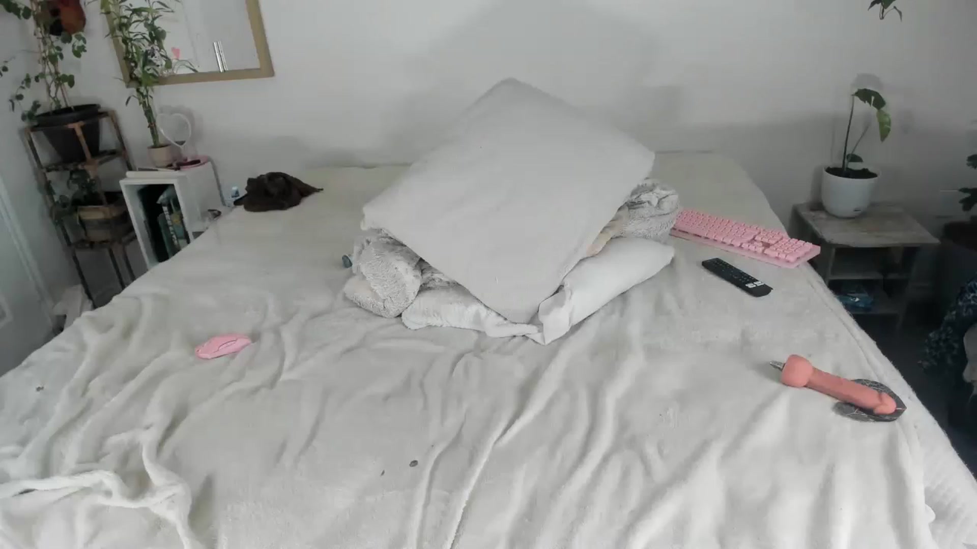 Gallery image thumbnail from CloeClover's myfreecams stream on, 12/30/2022, 09:37 image 9 of 20